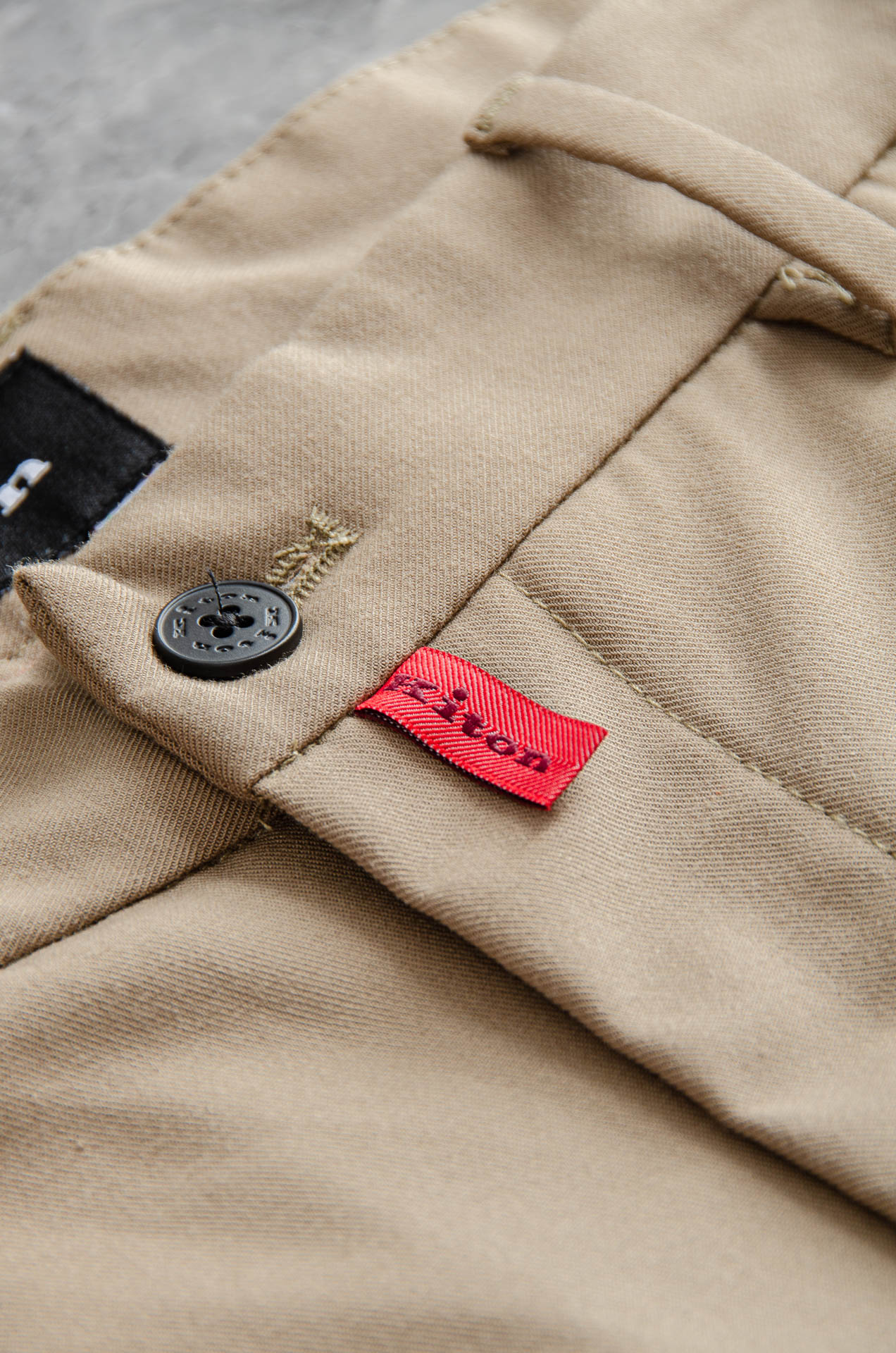 Kiton25FW秋冬新款轻奢时尚定制休闲西裤，简洁干练的风格，精致卓越的品质男装，每款的设计点跟舒适度