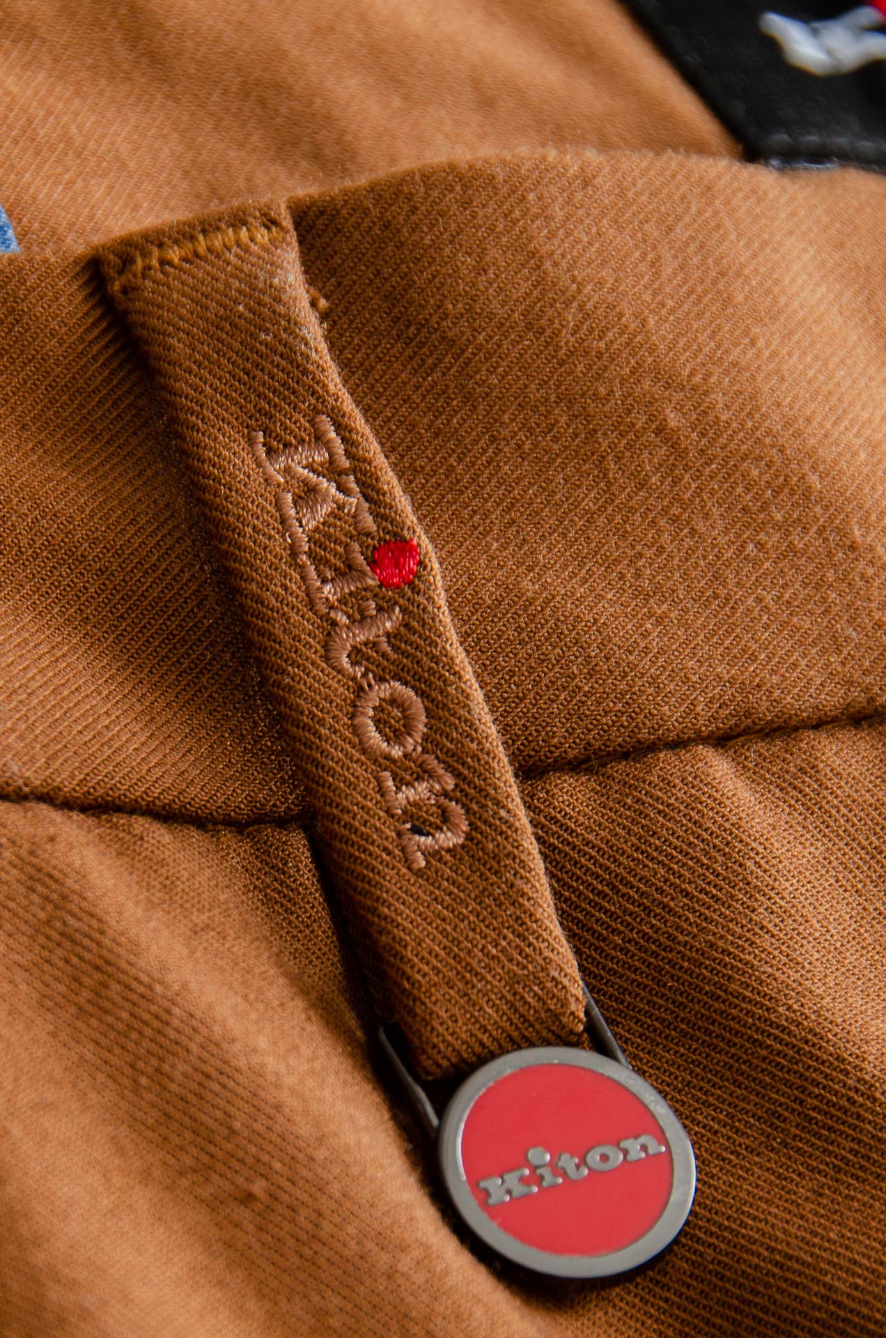 Kiton25FW秋冬新款轻奢时尚定制休闲西裤，简洁干练的风格，精致卓越的品质男装，每款的设计点跟舒适度