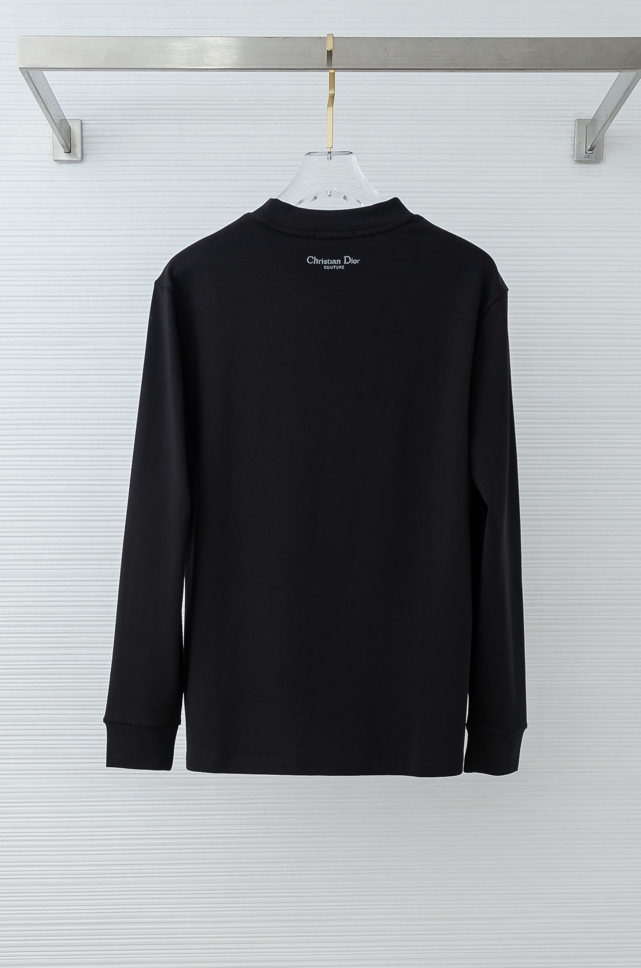 Dior 迪奥25FW秋冬新款 立体刺绣男士长袖T恤衫#把重心都放在了面料上，表面清晰可见的细格肌理，足