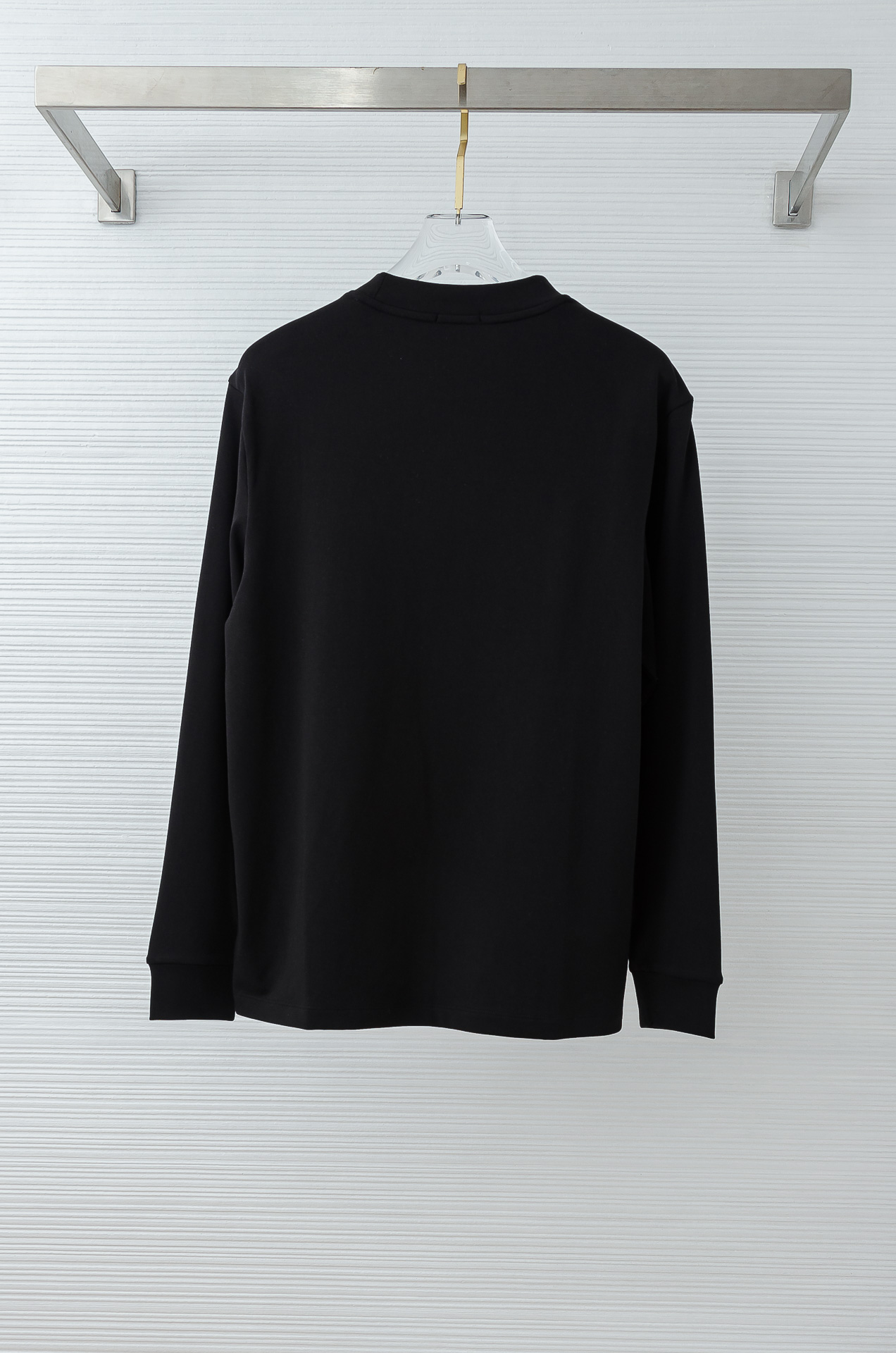 蒙口moncler 25FW秋冬新款 立体刺绣男士长袖T恤衫#把重心都放在了面料上，表面清晰可见的细格肌