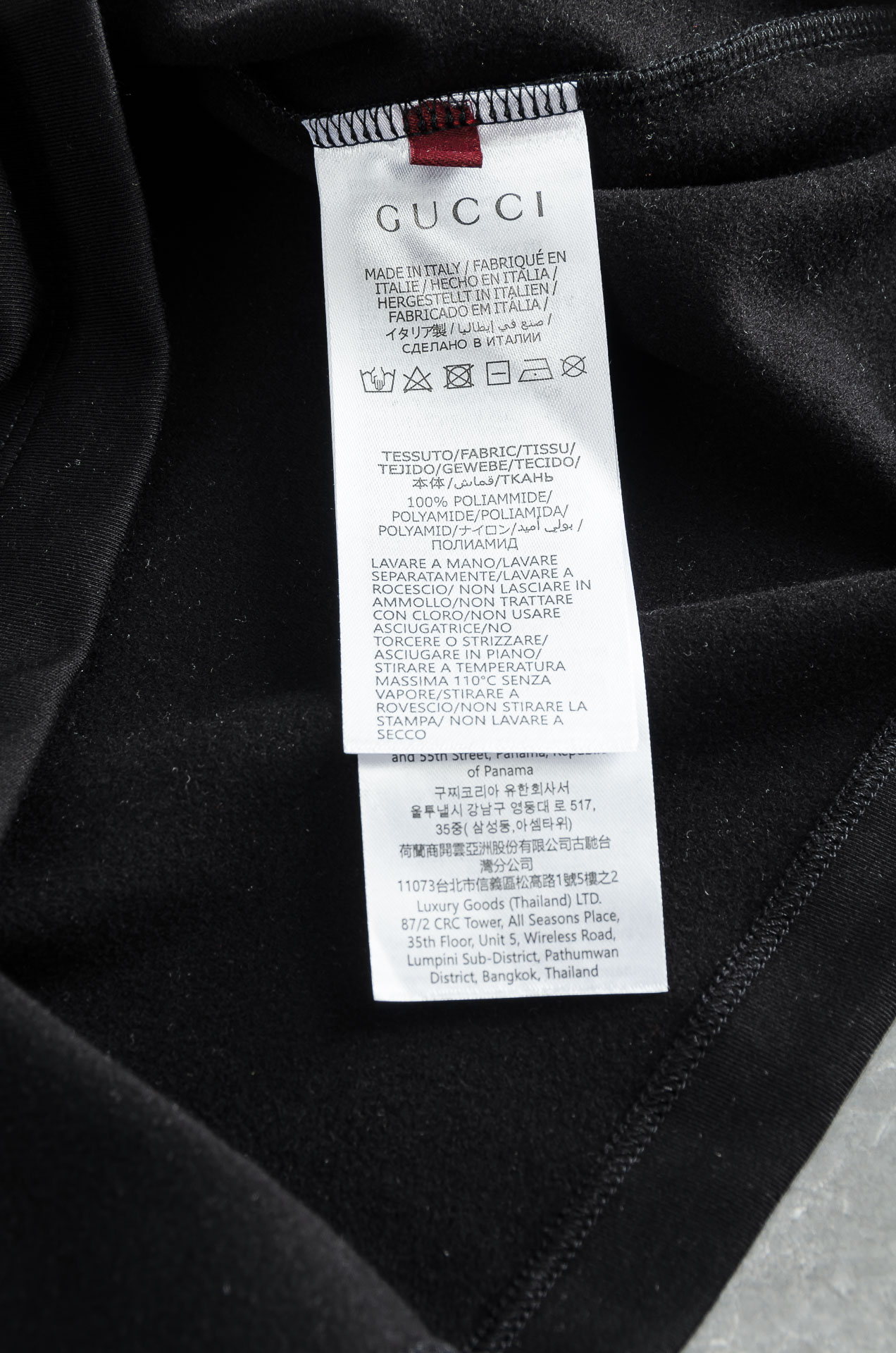 Gucc*i 25FW秋冬新款 立体刺绣男士长袖T恤衫#把重心都放在了面料上，表面清晰可见的细格肌理，足