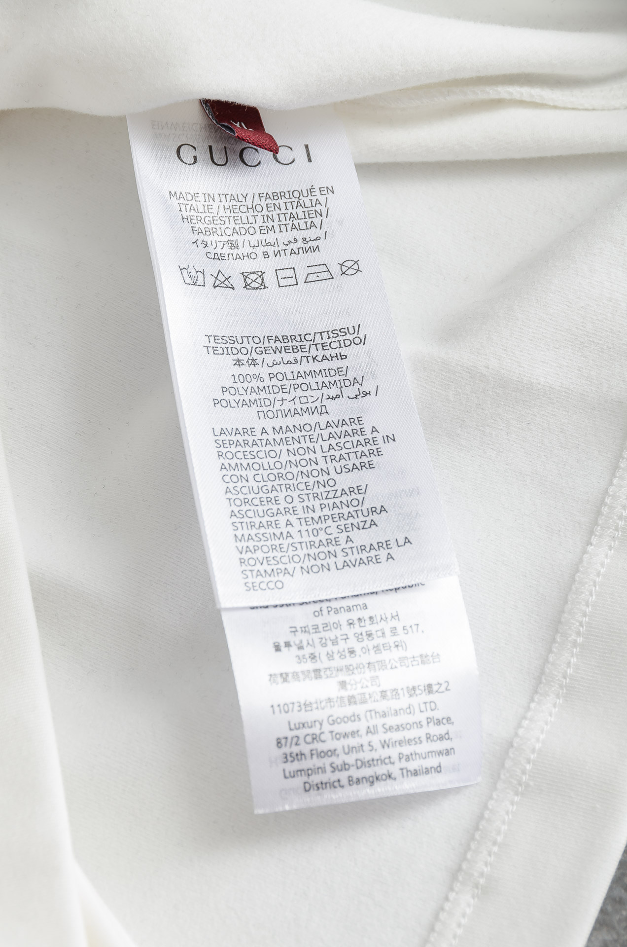 Gucc*i 25FW秋冬新款 立体刺绣男士长袖T恤衫#把重心都放在了面料上，表面清晰可见的细格肌理，足