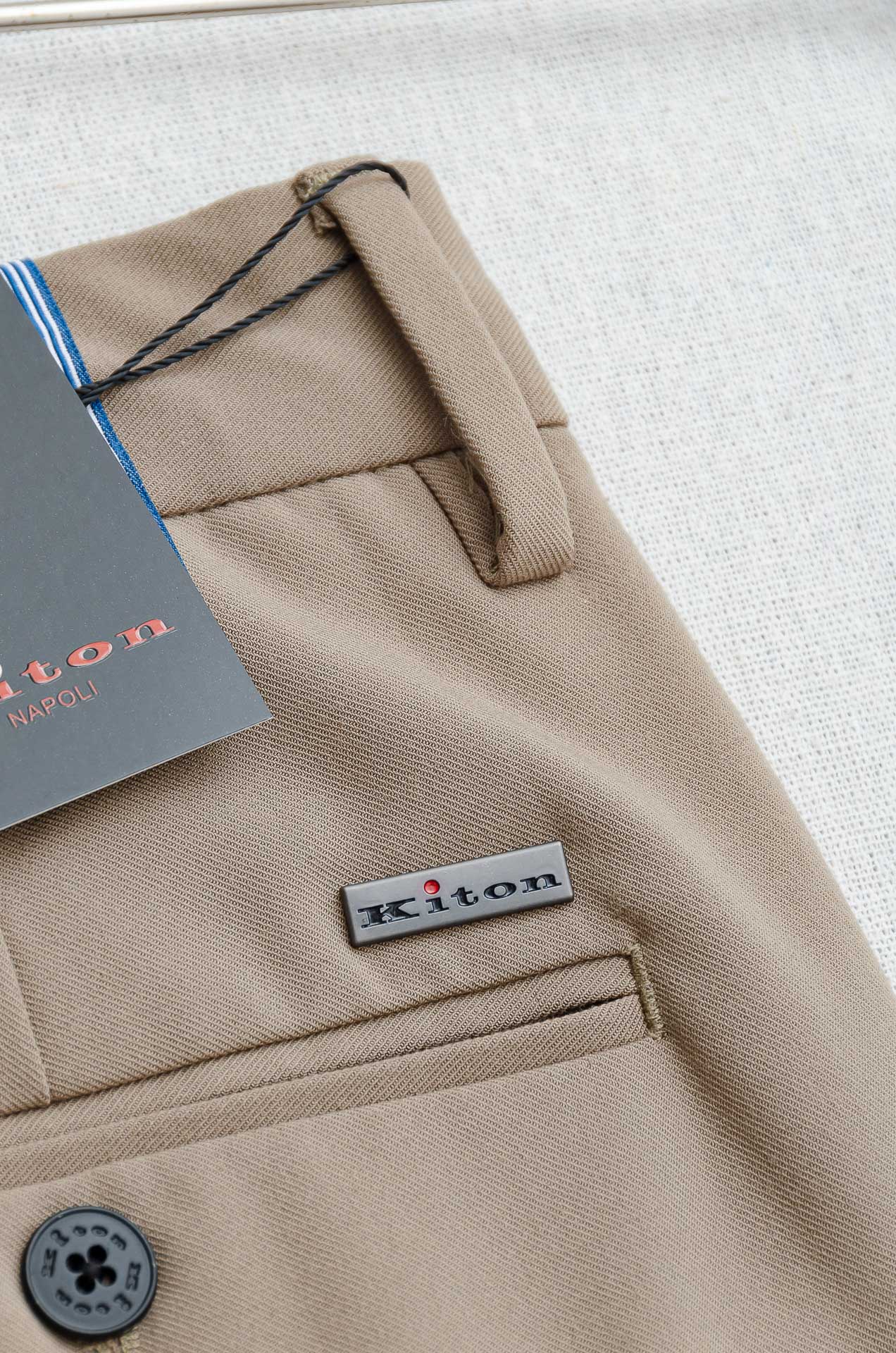 Kiton25FW秋冬新款轻奢时尚定制休闲西裤#简洁干练的风格，精致卓越的品质男装，每款的设计点跟舒适度