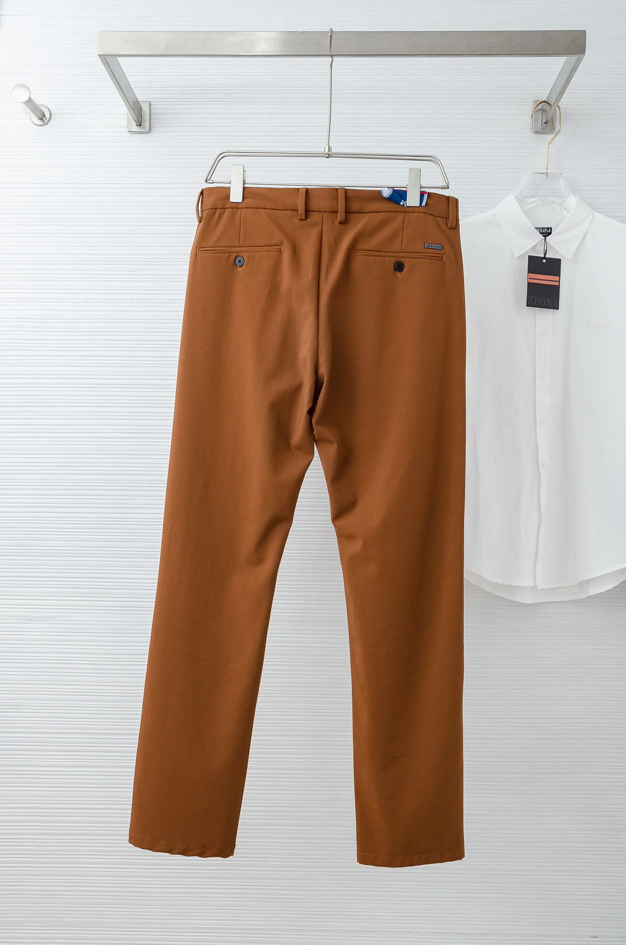 Kiton25FW秋冬新款轻奢时尚定制休闲西裤#简洁干练的风格，精致卓越的品质男装，每款的设计点跟舒适度