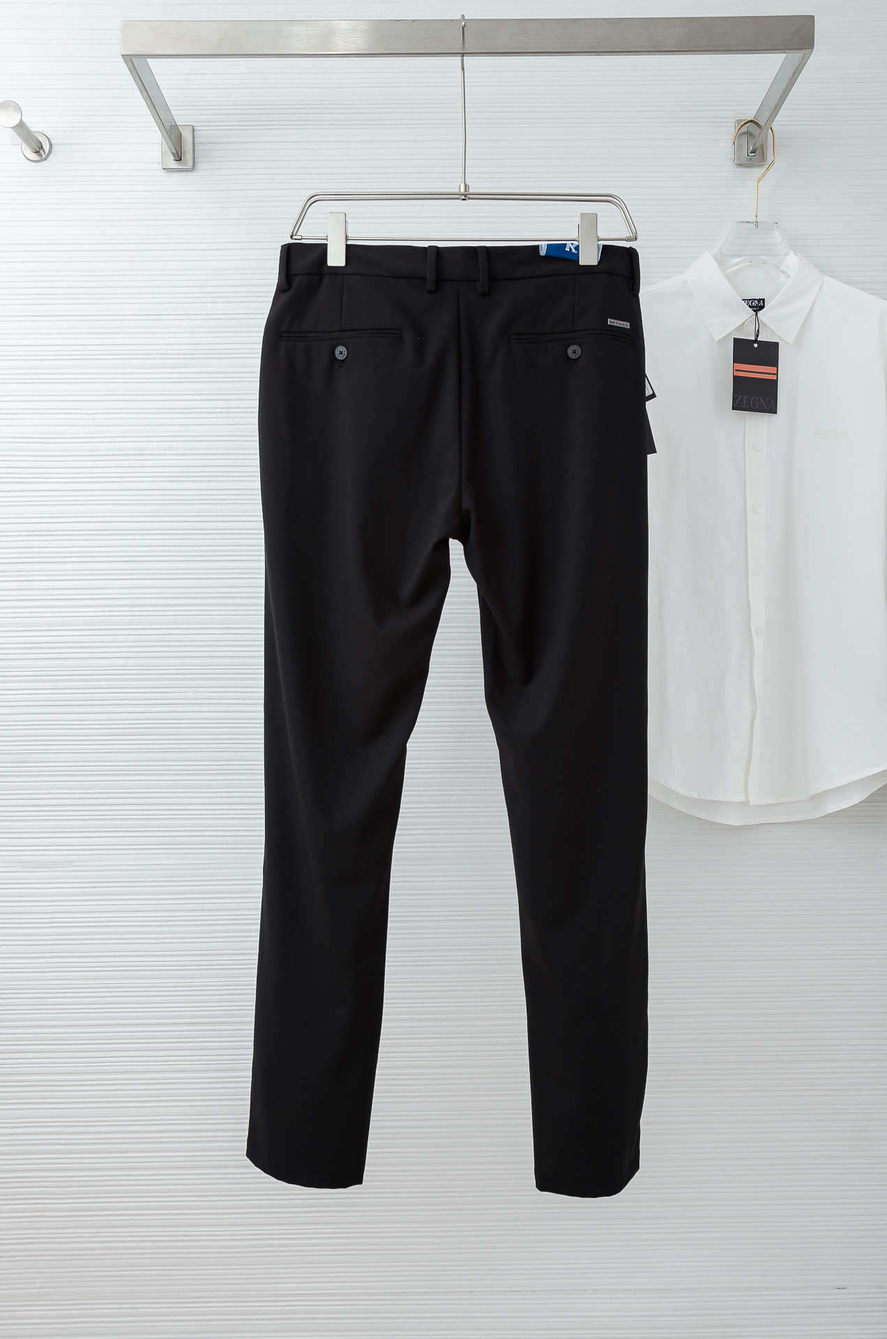 Kiton25FW秋冬新款轻奢时尚定制休闲西裤#简洁干练的风格，精致卓越的品质男装，每款的设计点跟舒适度