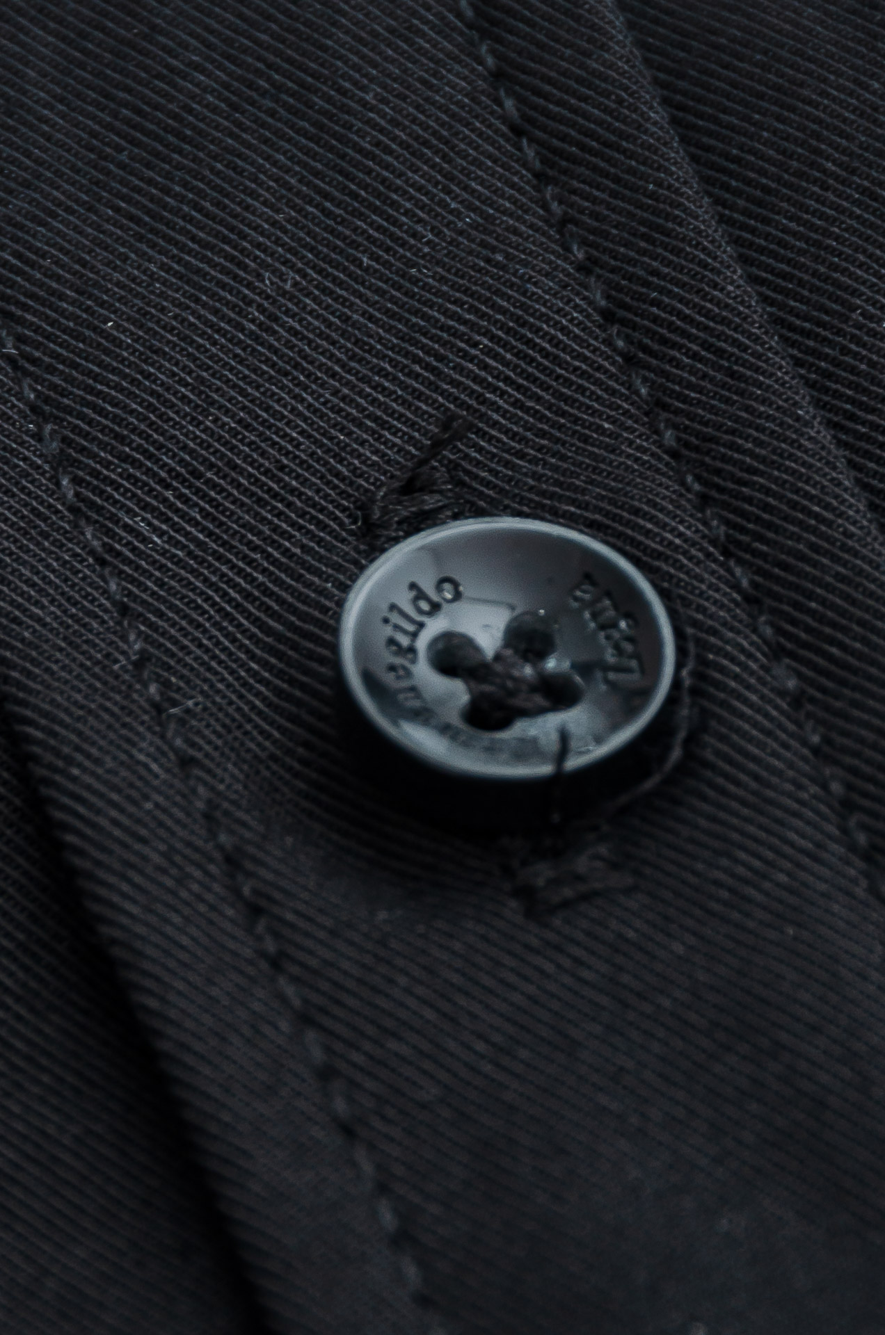 杰尼亚zegna2025最新男士牛津布长袖衬衫，香港贸易公司货，纯正洋行渠道，品相完美如斯，高端意大利原