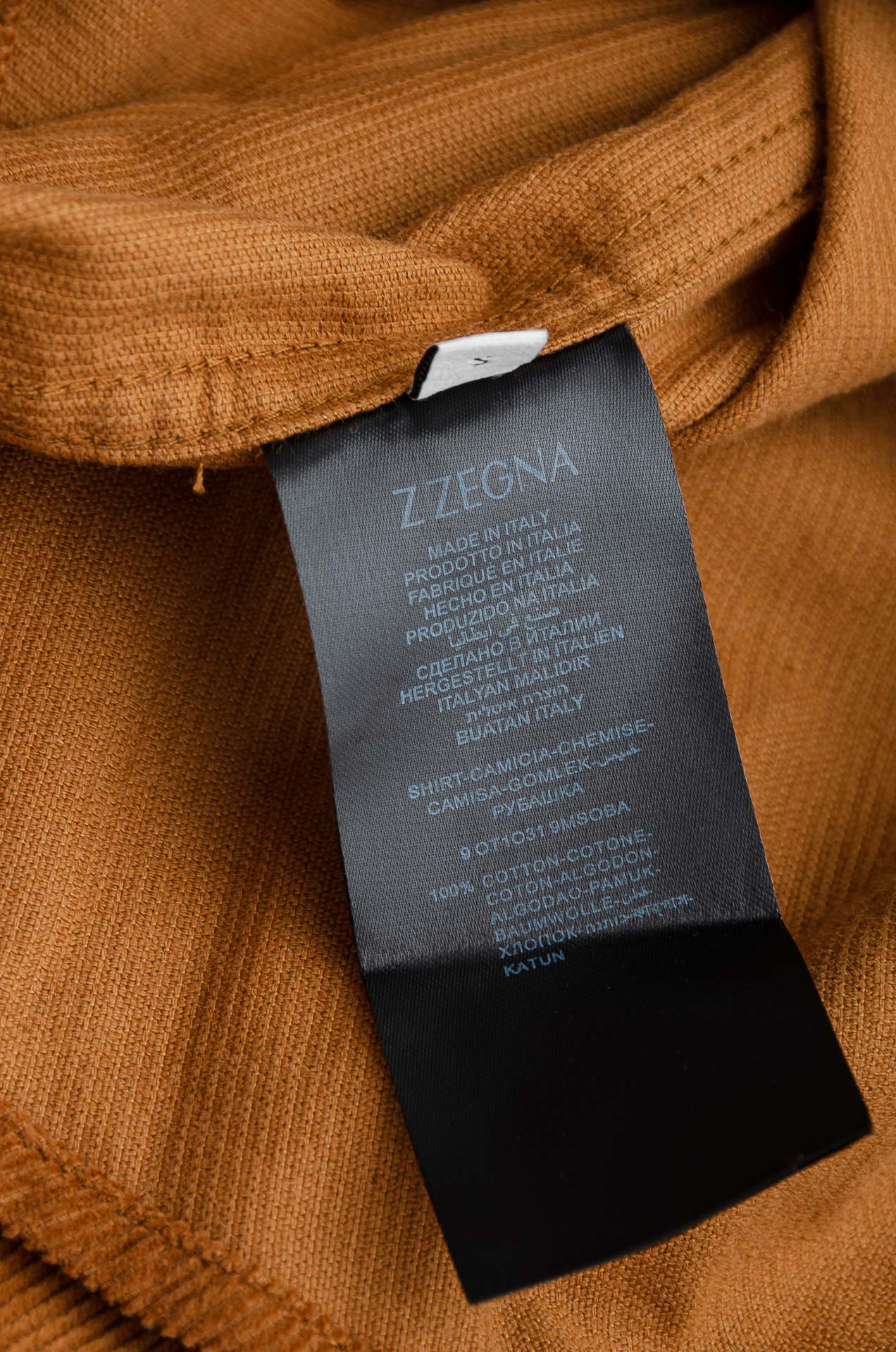 杰尼亚zegna 2025秋冬 东京限定 灯芯绒衬衫外套 秋冬季很实穿 经典款式 特点实版型的剪裁 略微