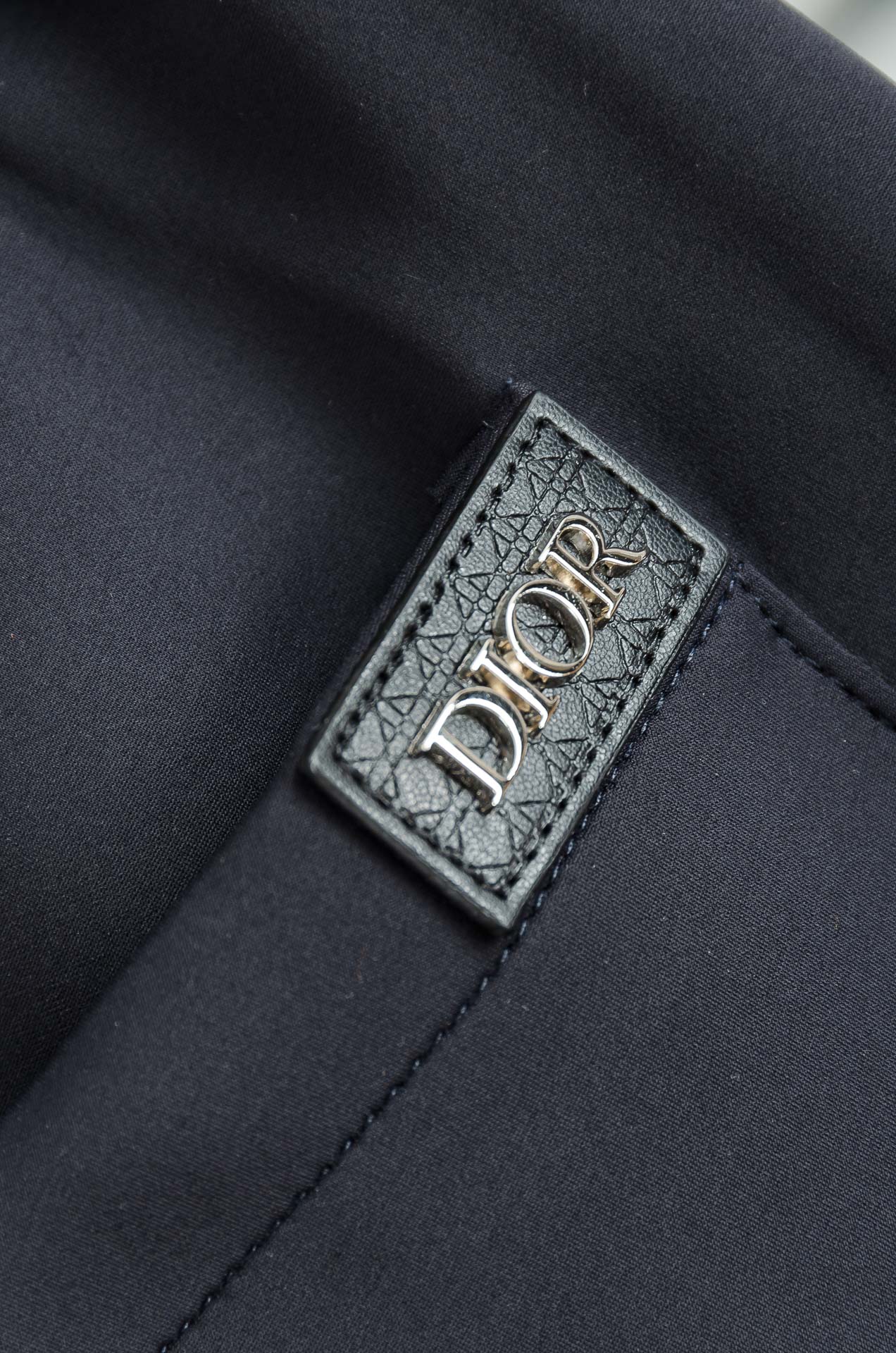 Dior 迪奥2025FW新品 立体刺绣修饰弹力抽绳腰头男士休闲舒适直筒长裤其匠心打造，毋庸置疑的极品重