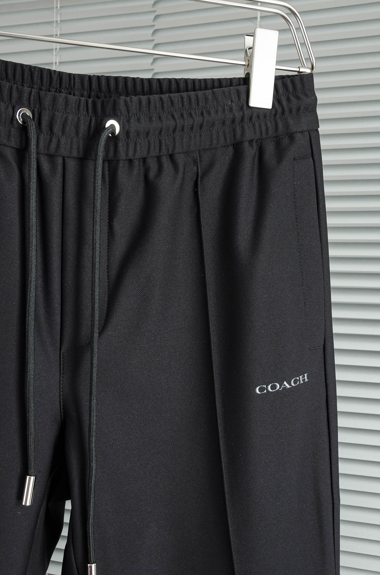 COACH 2025FW新品 立体刺绣修饰弹力抽绳腰头男士休闲舒适直筒长裤其匠心打造，毋庸置疑的极品重磅
