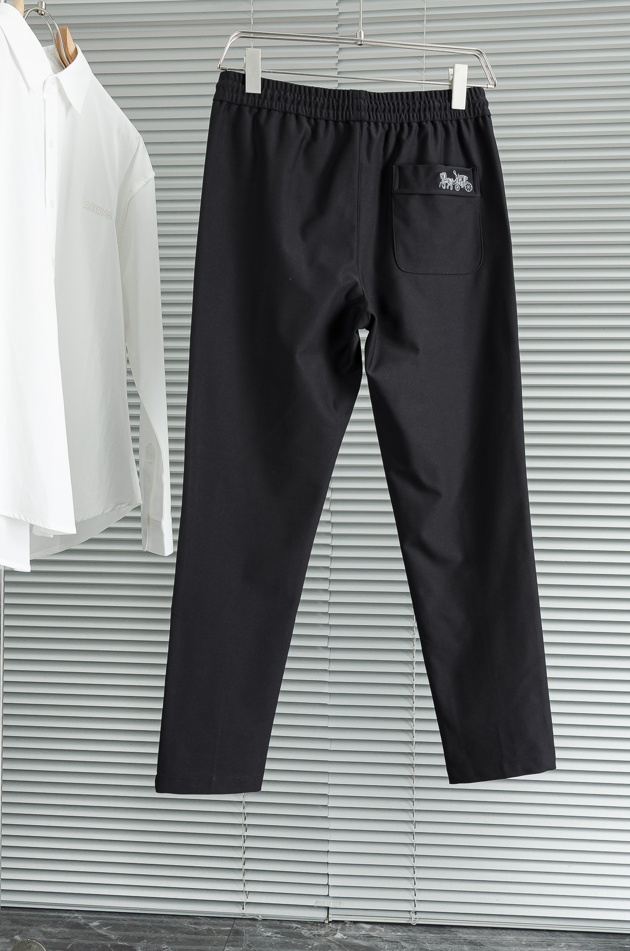 COACH 2025FW新品 立体刺绣修饰弹力抽绳腰头男士休闲舒适直筒长裤其匠心打造，毋庸置疑的极品重磅