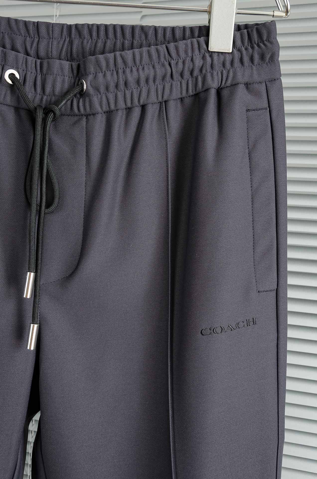 COACH 2025FW新品 立体刺绣修饰弹力抽绳腰头男士休闲舒适直筒长裤其匠心打造，毋庸置疑的极品重磅