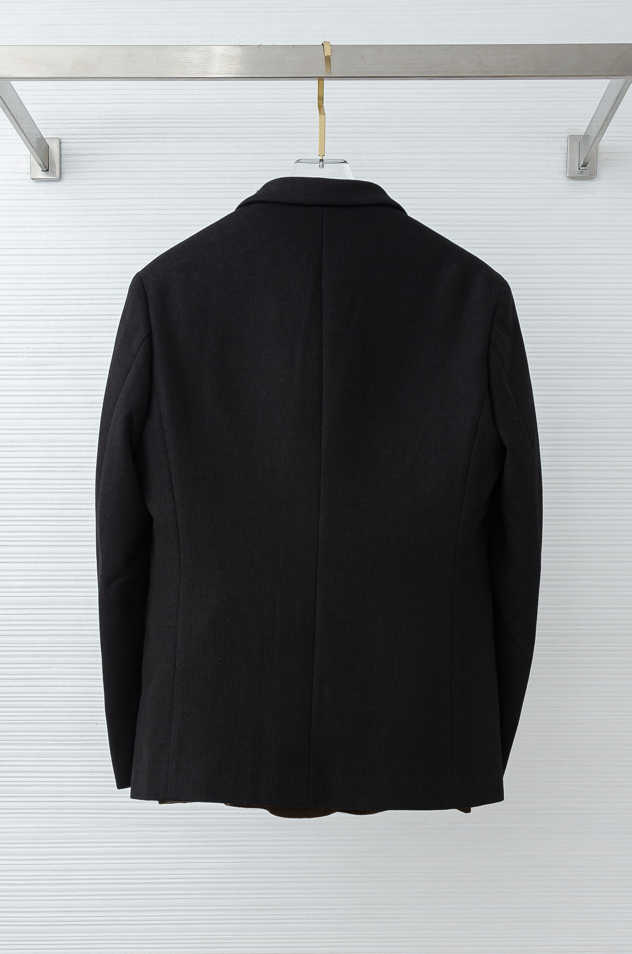 Lv 2026FW羊毛混纺胸标点缀男士商务休闲西服#舒适有弹力，区别于普通的西装面料，这个是含羊毛的针织