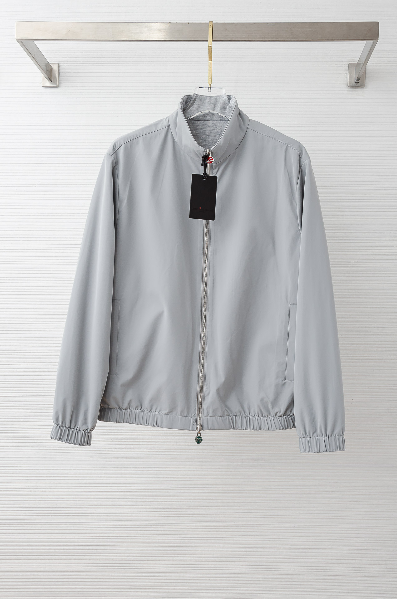 kiton 双面设计A面羊毛+羊绒B面高支高密定织三防面料呈现不同质感风格！双面穿立领夹克外套#采用双面