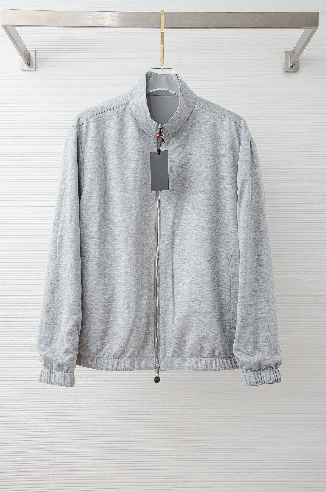 kiton 双面设计A面羊毛+羊绒B面高支高密定织三防面料呈现不同质感风格！双面穿立领夹克外套#采用双面