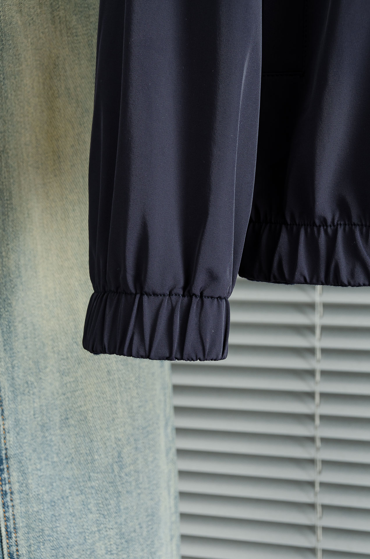 kiton 双面设计A面羊毛+羊绒B面高支高密定织三防面料呈现不同质感风格！双面穿立领夹克外套#采用双面