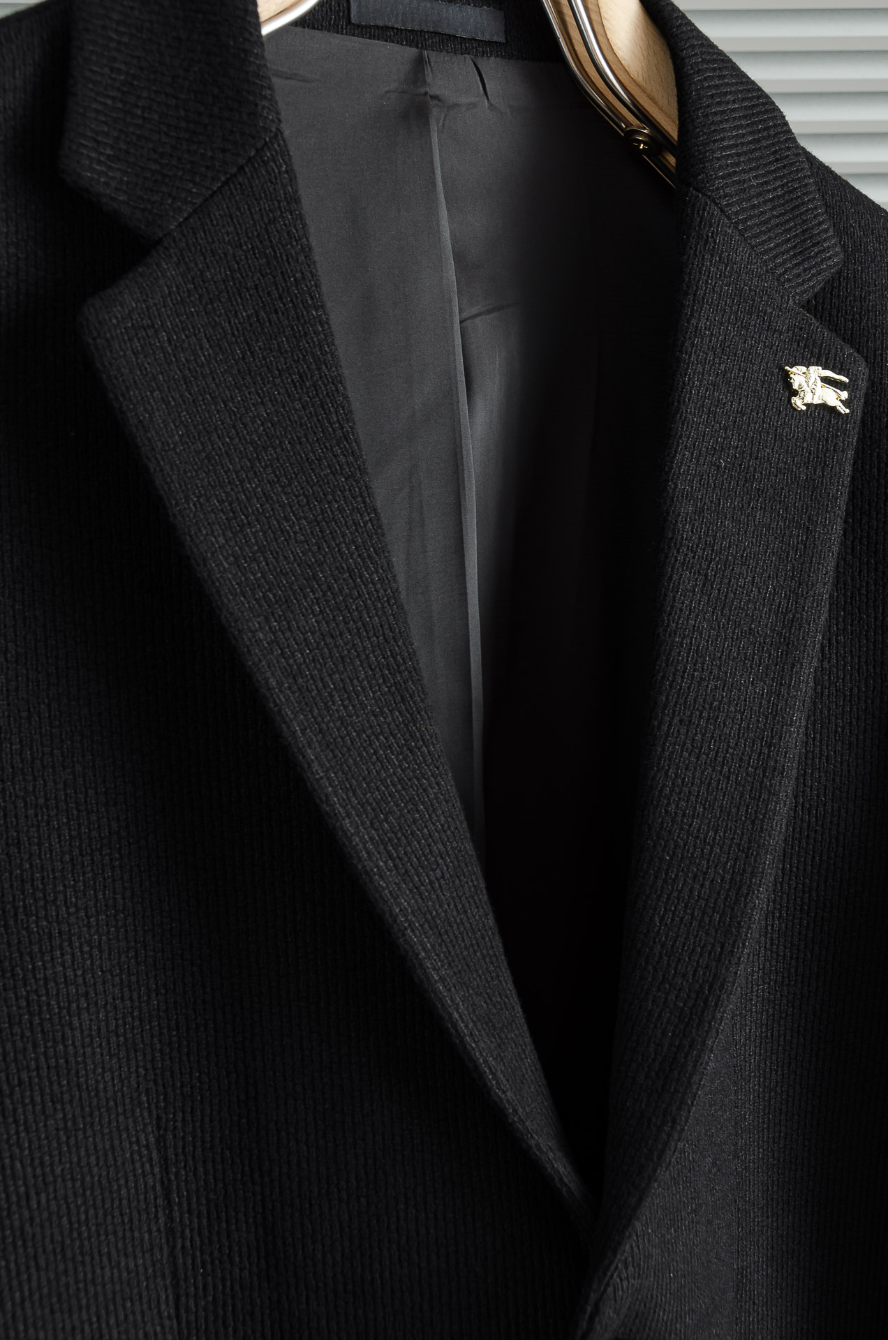 BUR#BERRY巴宝/莉2026FW羊毛混纺胸标点缀男士商务休闲西服#舒适有弹力，区别于普通的西装面料