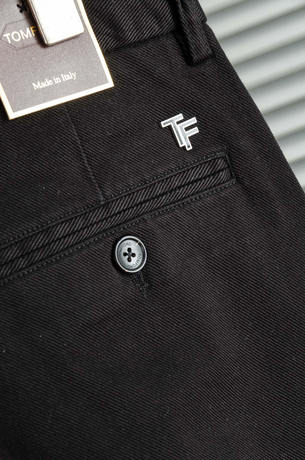 TF. 25FW秋冬新款轻奢时尚定制休闲西裤，简洁干练的风格，精致卓越的品质男装，每款的设计点跟舒适度都