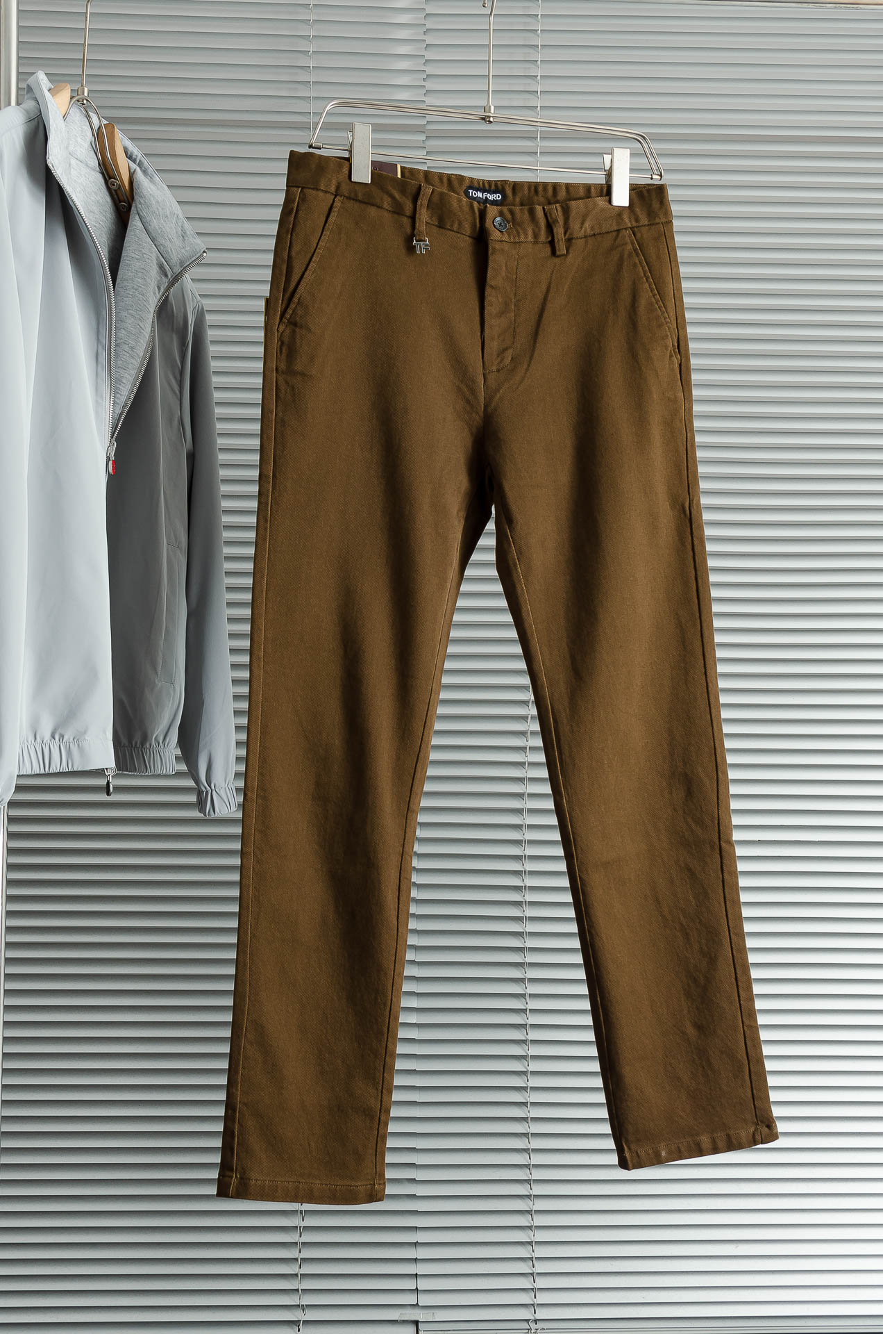 TF. 25FW秋冬新款轻奢时尚定制休闲西裤，简洁干练的风格，精致卓越的品质男装，每款的设计点跟舒适度都