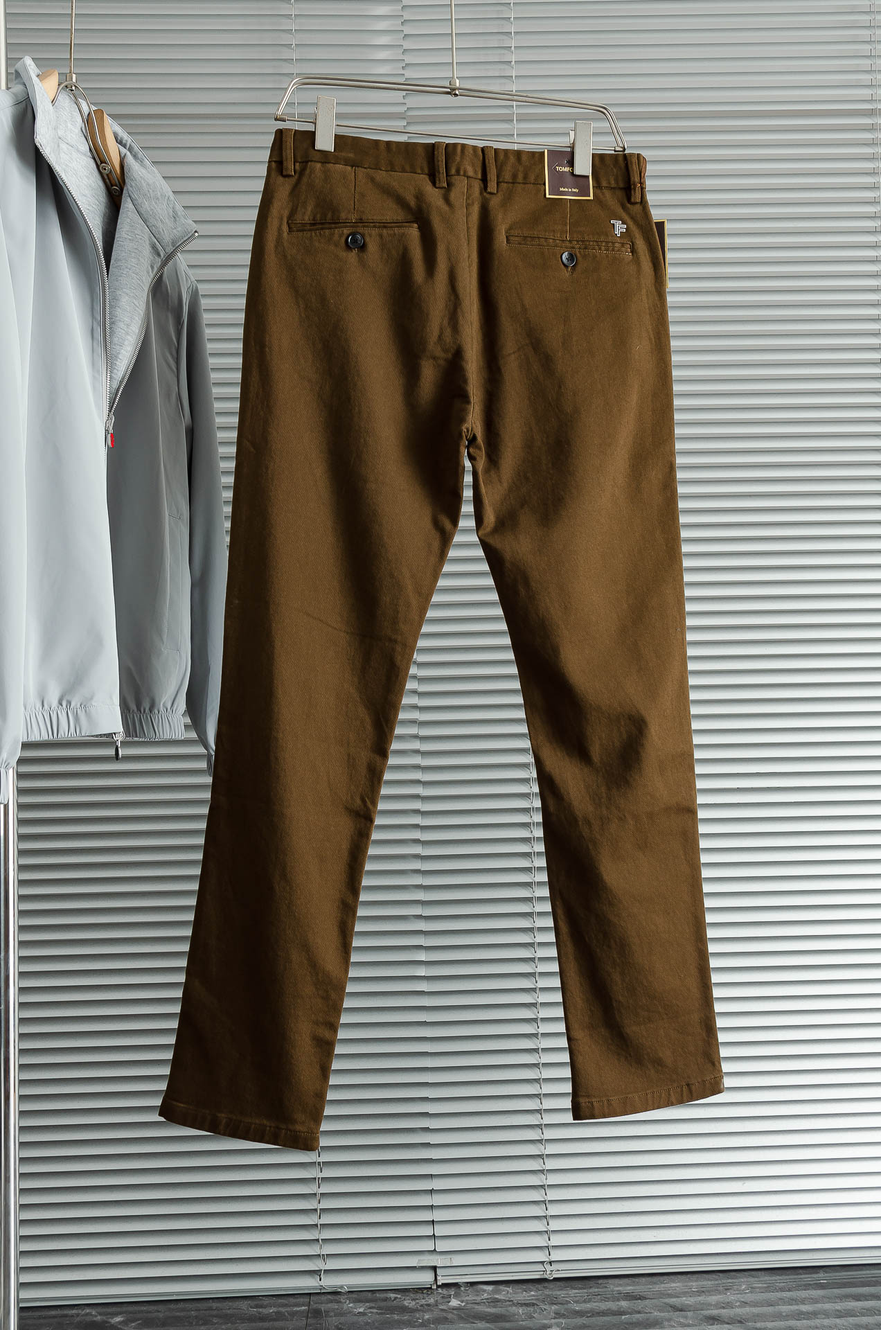 TF. 25FW秋冬新款轻奢时尚定制休闲西裤，简洁干练的风格，精致卓越的品质男装，每款的设计点跟舒适度都