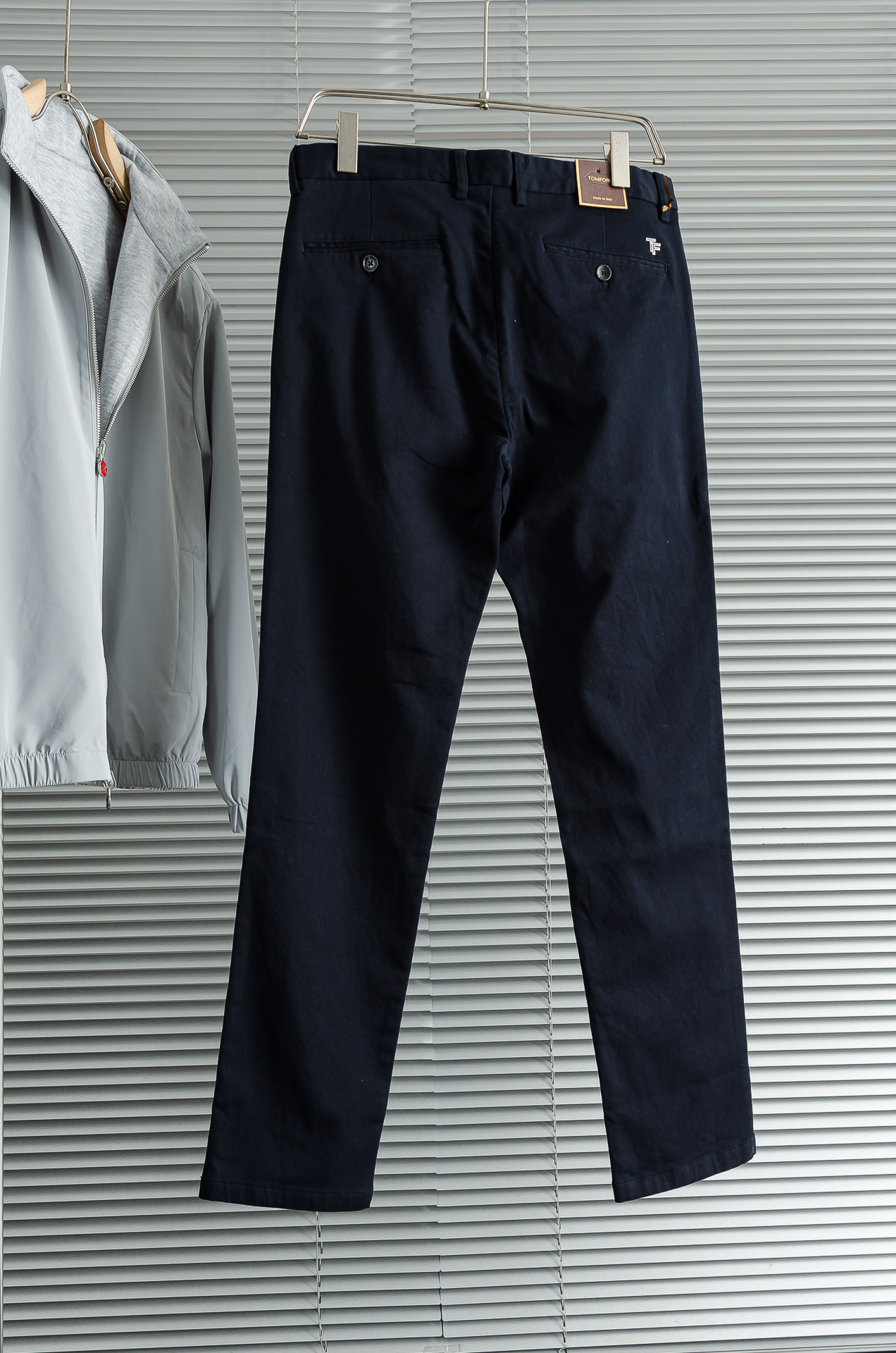 TF. 25FW秋冬新款轻奢时尚定制休闲西裤，简洁干练的风格，精致卓越的品质男装，每款的设计点跟舒适度都