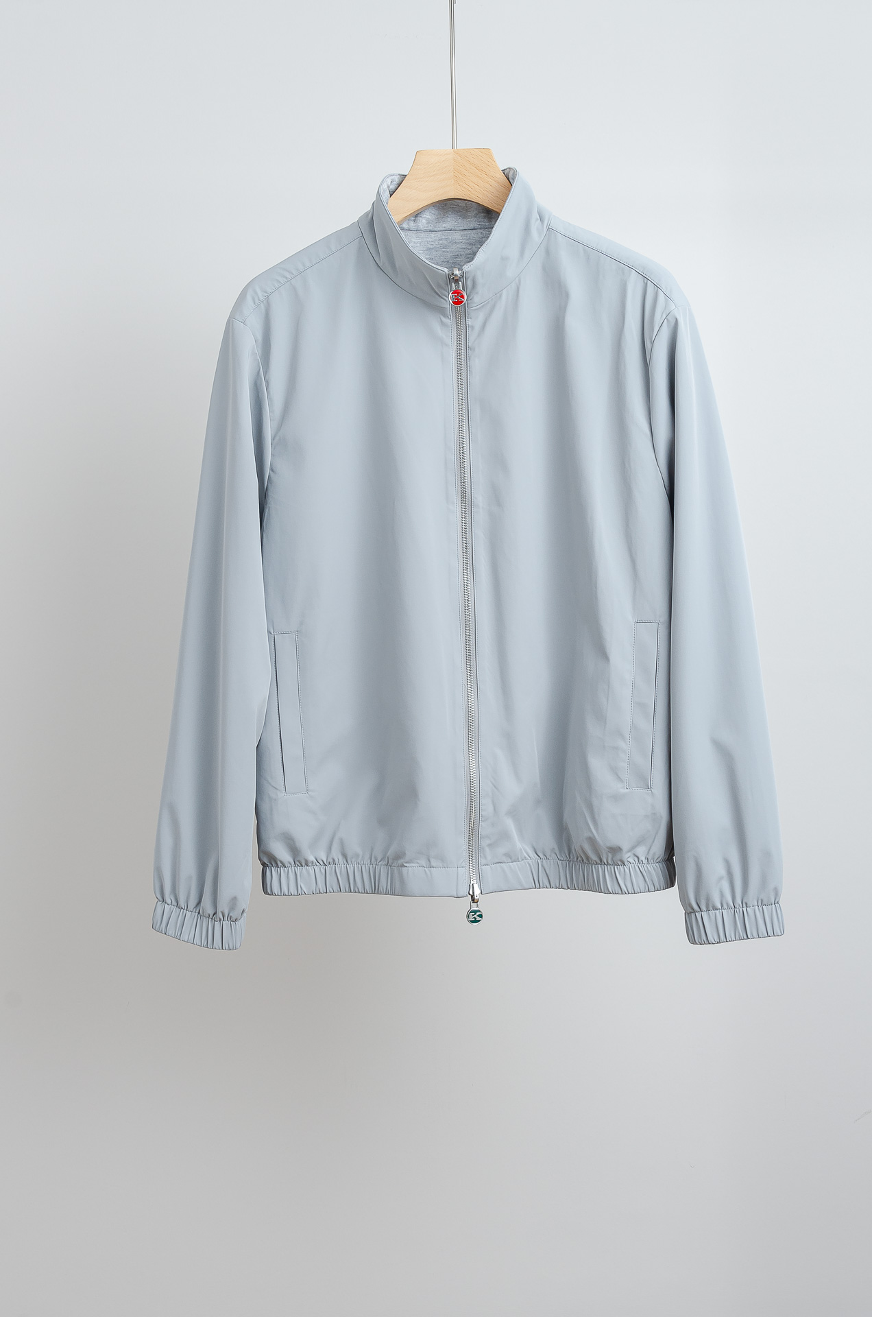 ☀️☀️ki/ton 双面设计A面羊毛+羊绒B面高支高密定织三防面料呈现不同质感风格！双面穿立领夹克外套