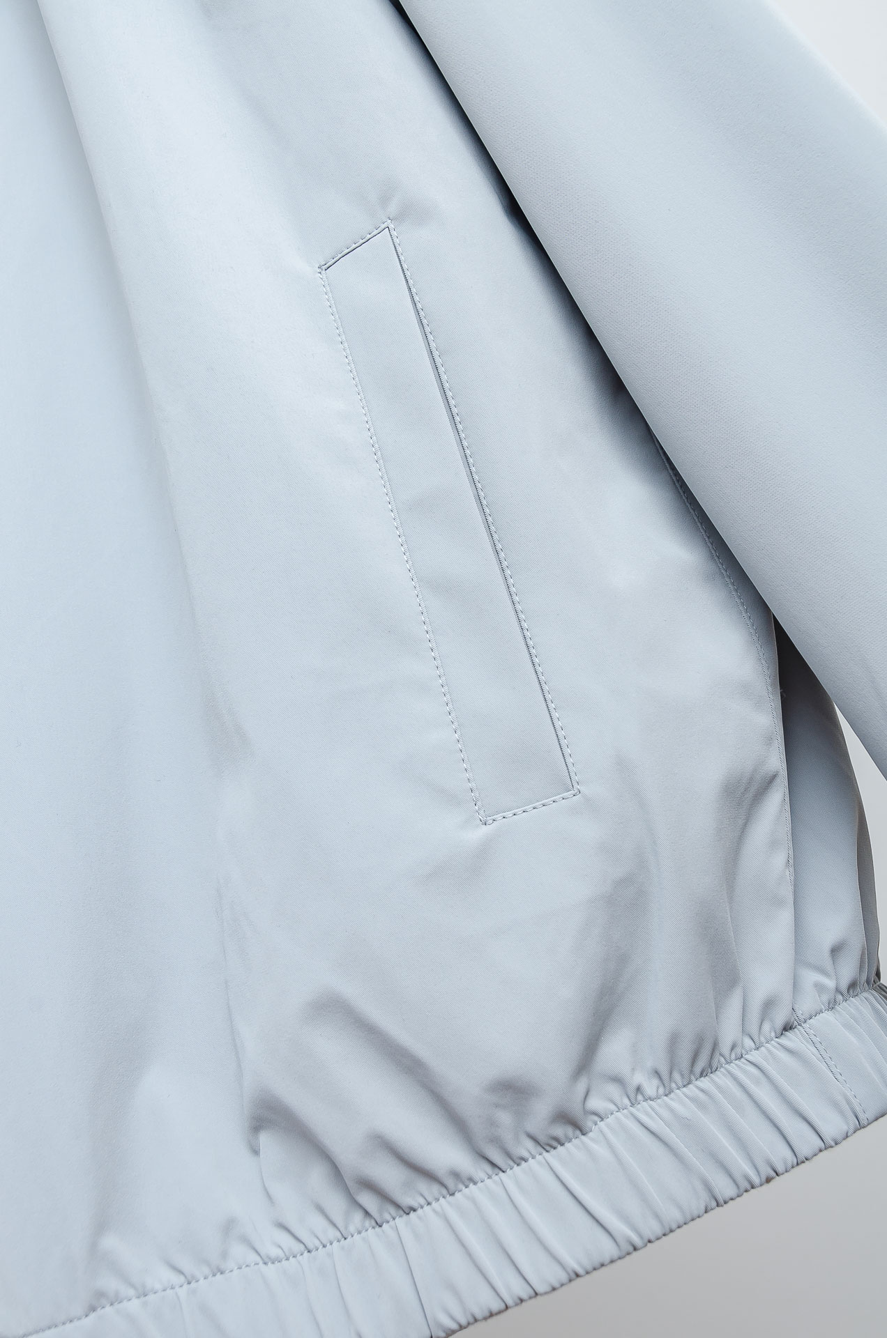 ☀️☀️ki/ton 双面设计A面羊毛+羊绒B面高支高密定织三防面料呈现不同质感风格！双面穿立领夹克外套