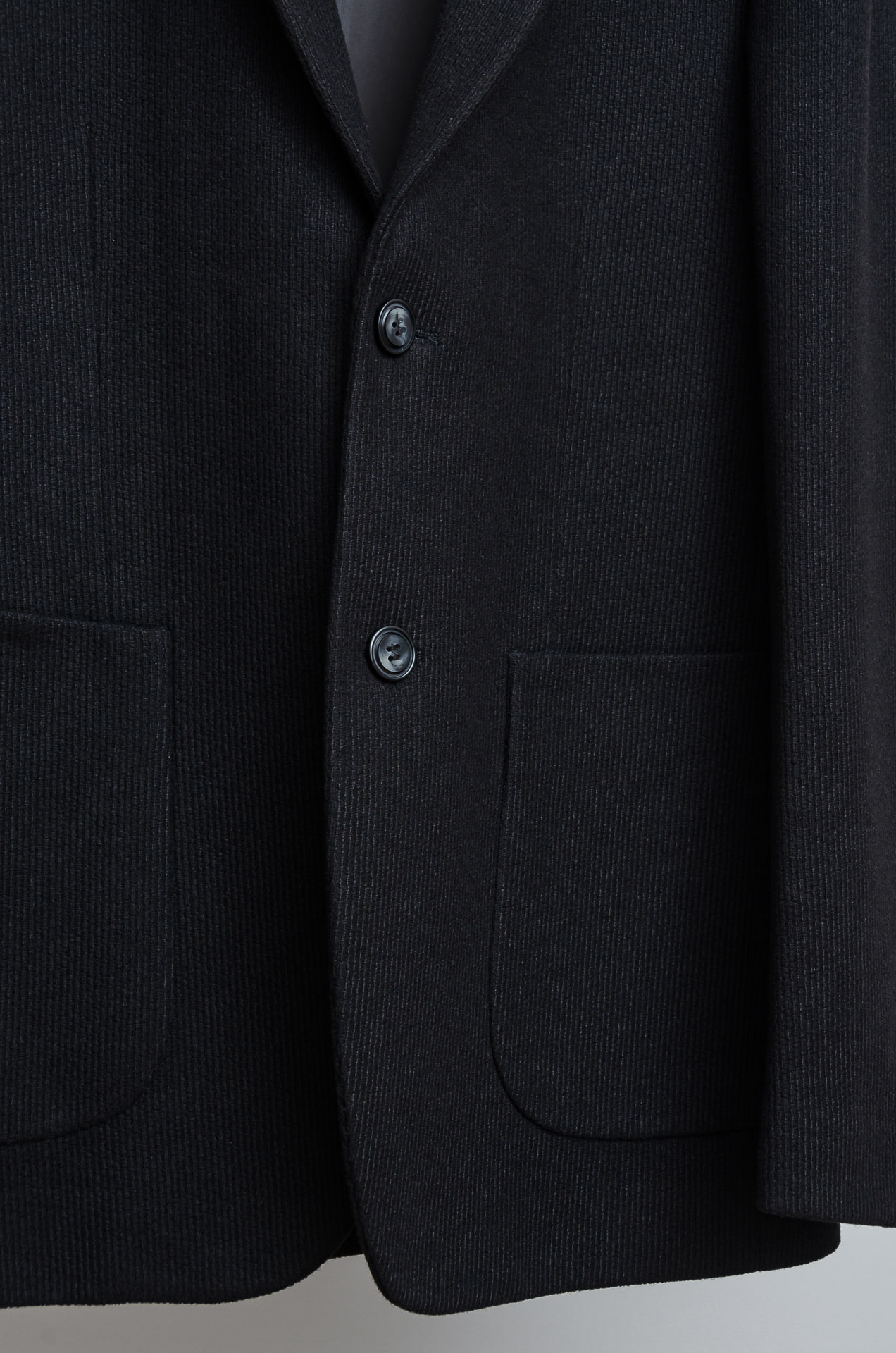 ☀️☀️ 阿玛尼 2025FW羊毛混纺胸标点缀男士商务休闲西服#舒适有弹力，区别于普通的西装面料，这个是