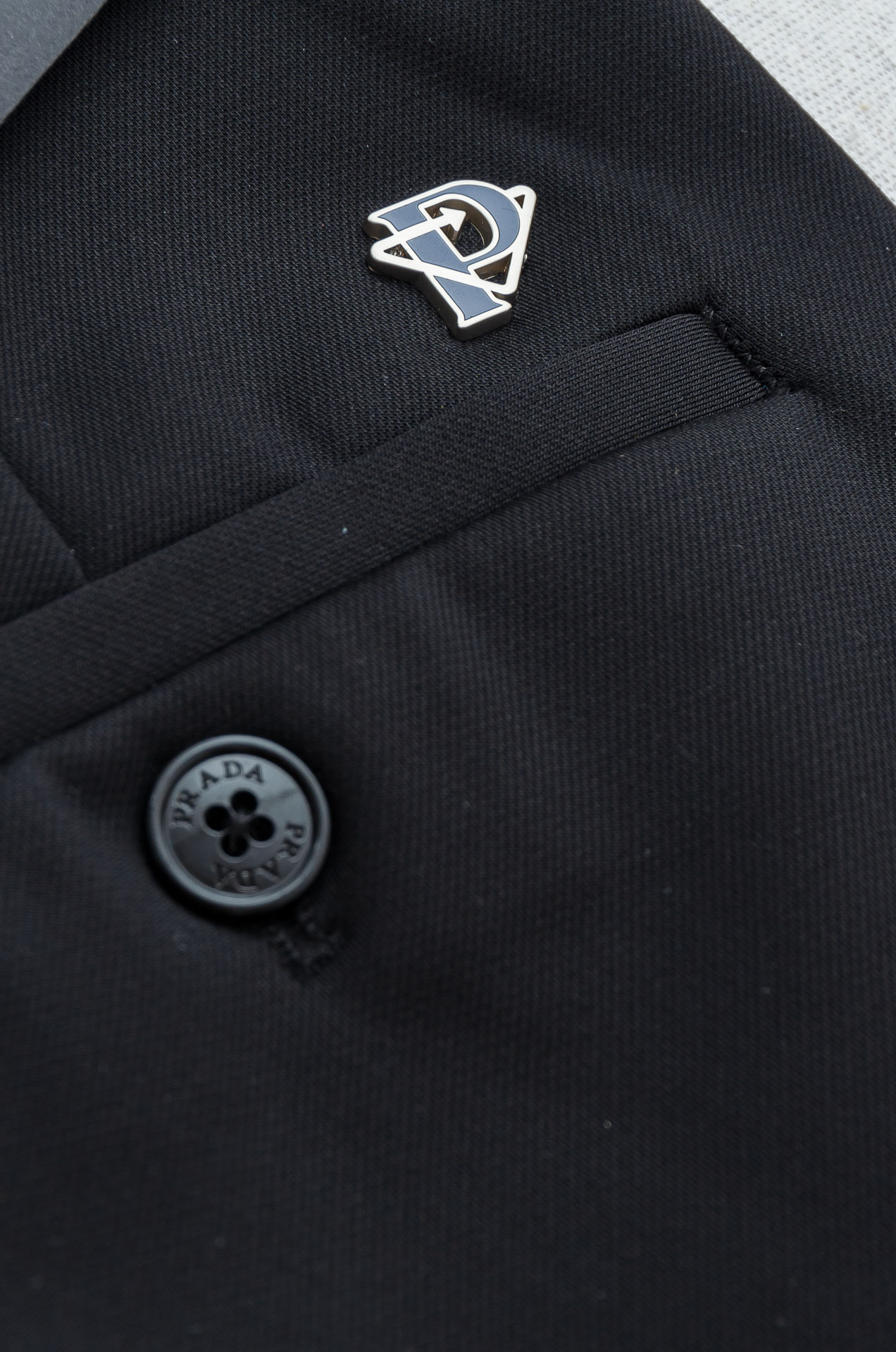 Pra#da 普拉/达26FW秋冬新款轻奢时尚定制休闲西裤，简洁干练的风格，精致卓越的品质男装，每款的设