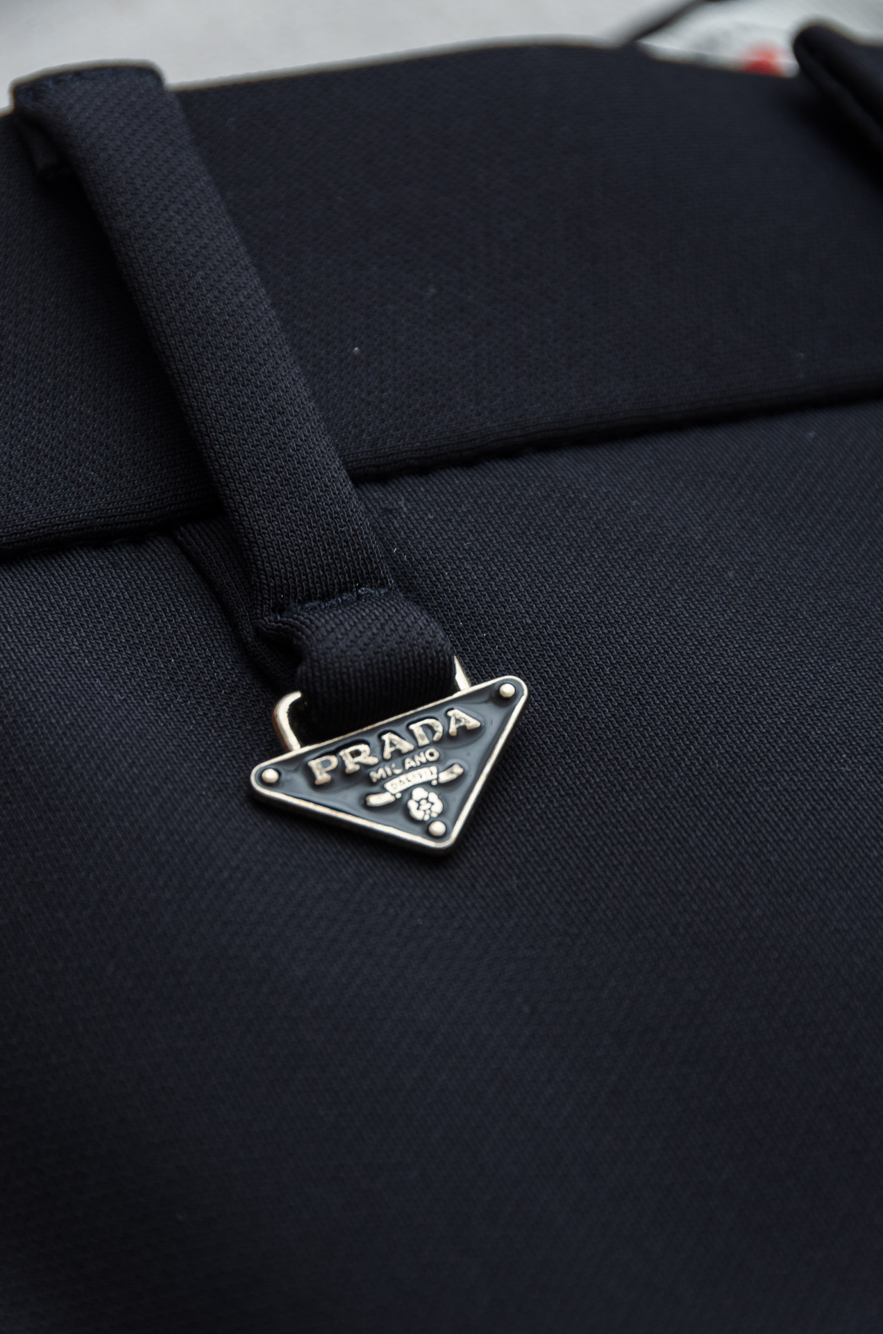 Pra#da 普拉/达26FW秋冬新款轻奢时尚定制休闲西裤，简洁干练的风格，精致卓越的品质男装，每款的设