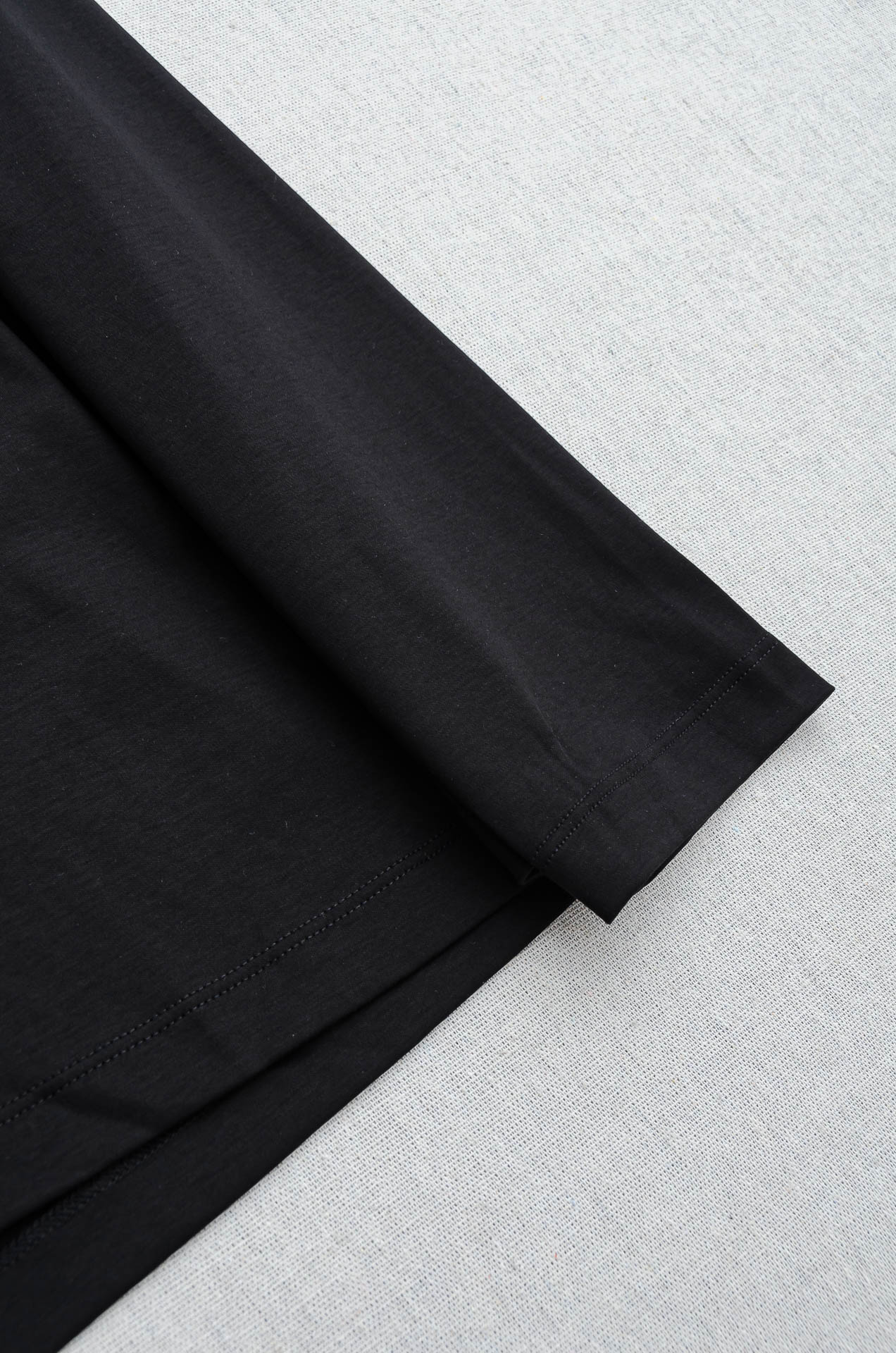 H家 2025FW新品 轻奢男士圆领长袖T恤衫精选客供进口72%棉+21%聚酯纤维+7%氨纶 高端混纺面