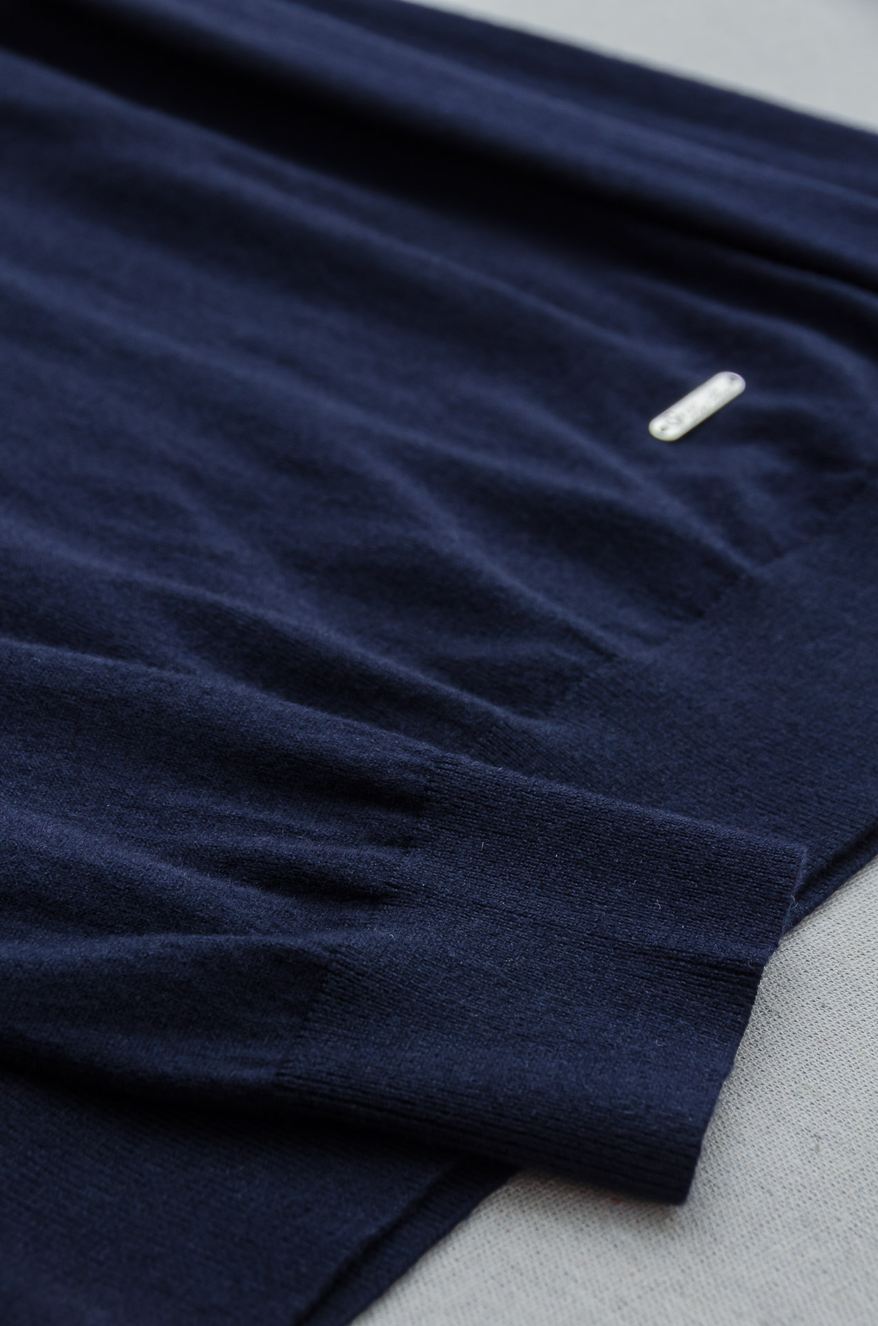 lP🆕 FW进口羊毛混纺面料男士翻领长袖毛衫#采用:46.3%腈纶+20%棉+16.9%锦纶+14.7%