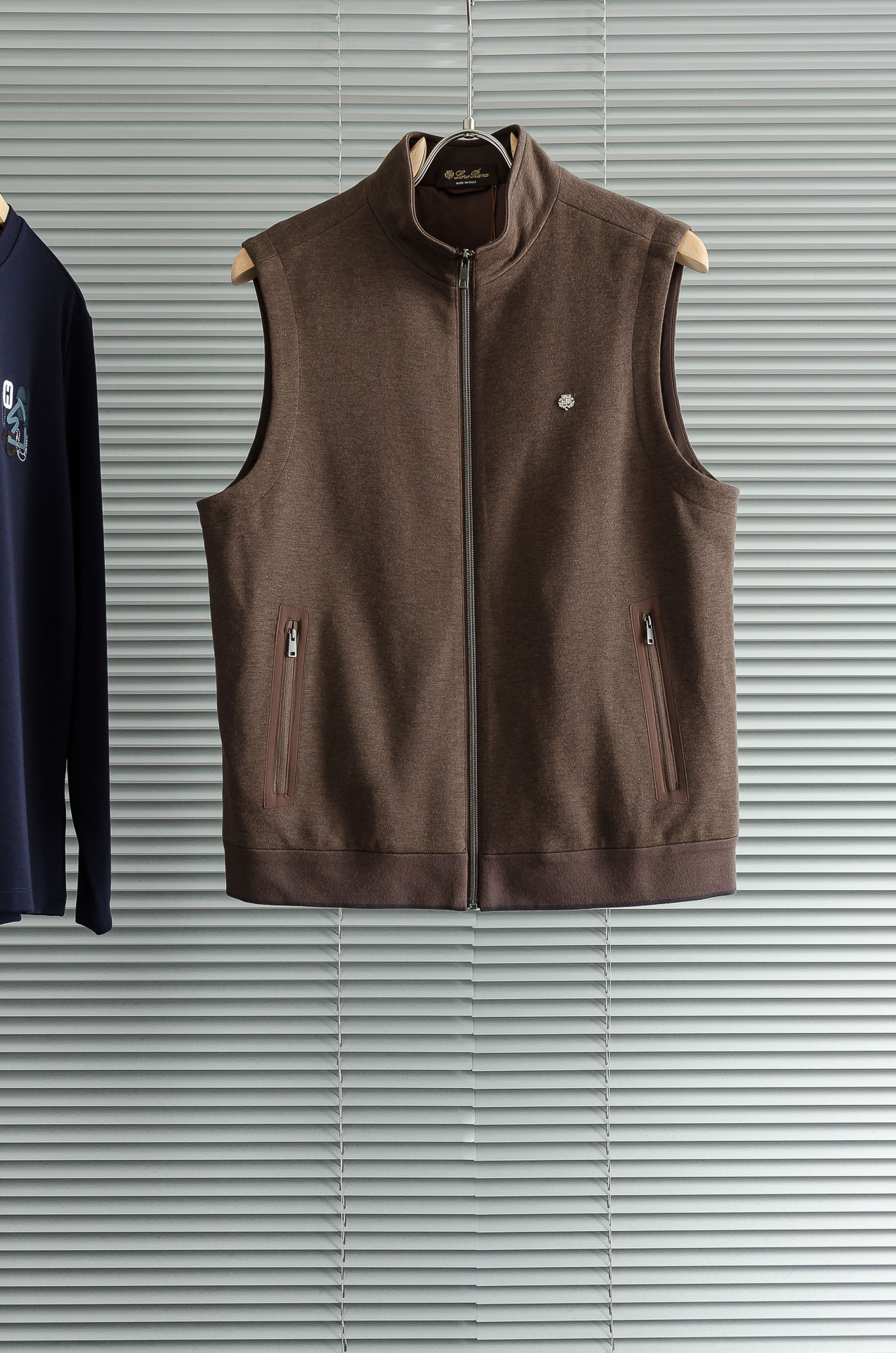 lP🆕 FW最新羊毛针织小立领男士马甲背心外套#采用46.5%聚酯纤维+31.1%+22.4腈纶工艺打造