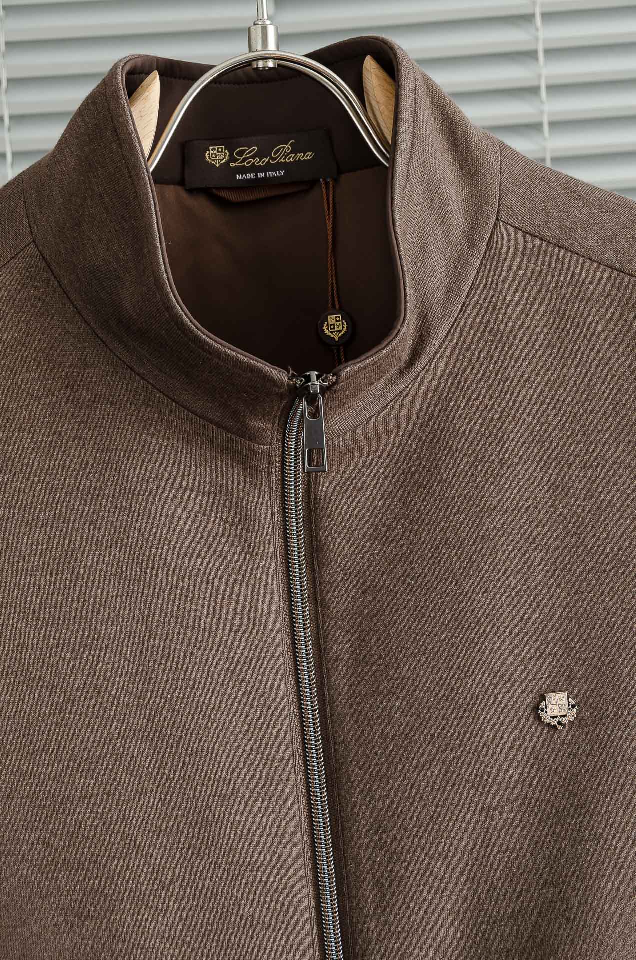 lP🆕 FW最新羊毛针织小立领男士马甲背心外套#采用46.5%聚酯纤维+31.1%+22.4腈纶工艺打造