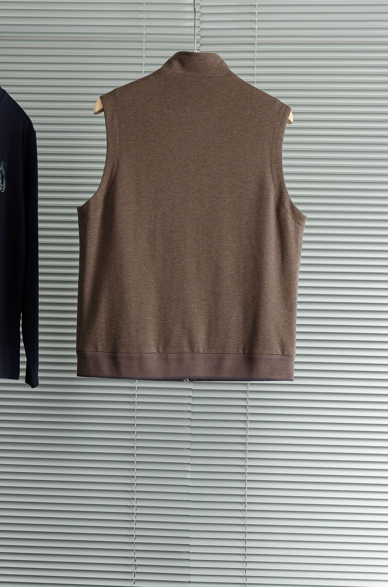 lP🆕 FW最新羊毛针织小立领男士马甲背心外套#采用46.5%聚酯纤维+31.1%+22.4腈纶工艺打造