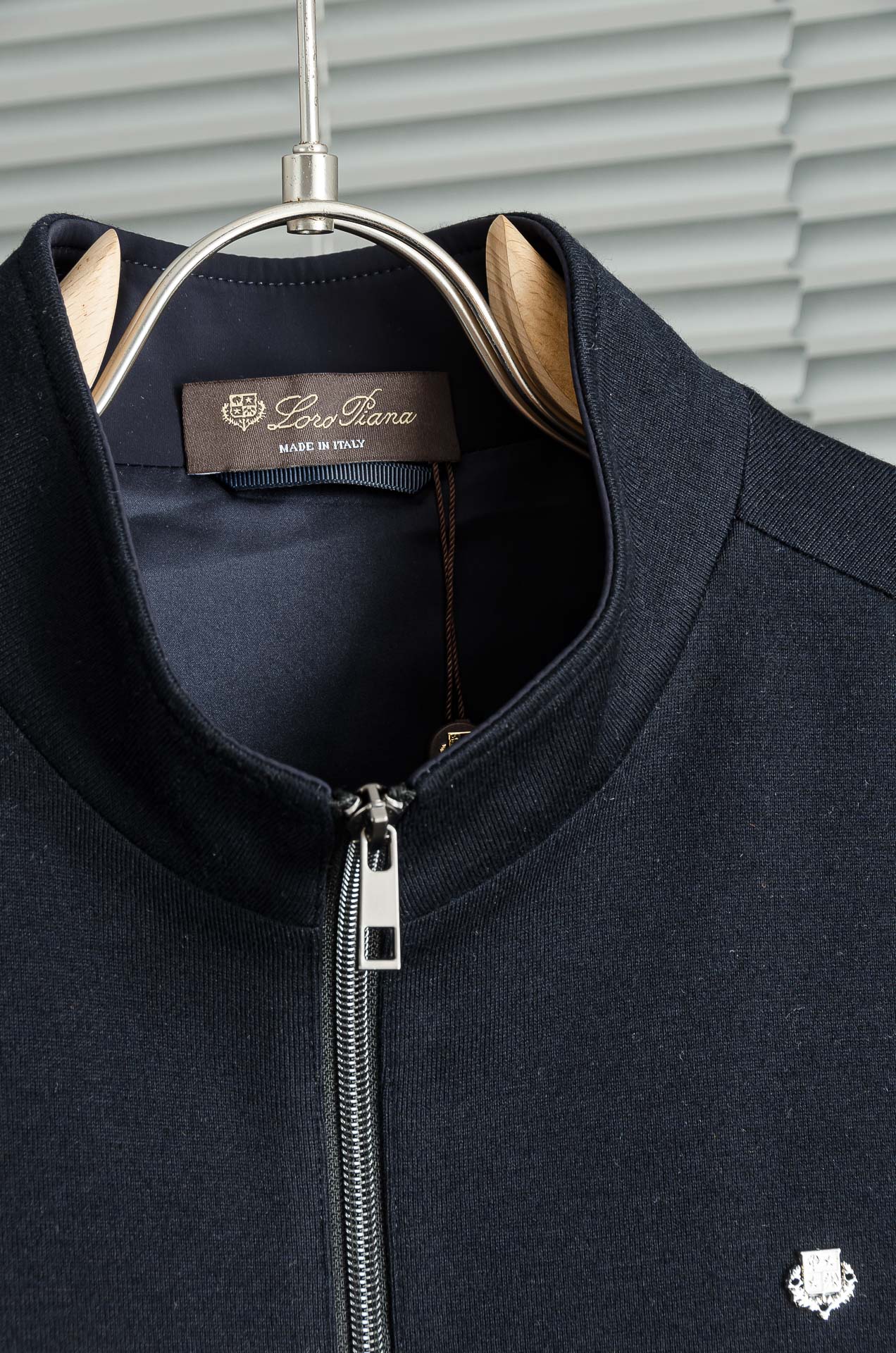 lP🆕 FW最新羊毛针织小立领男士马甲背心外套#采用46.5%聚酯纤维+31.1%+22.4腈纶工艺打造