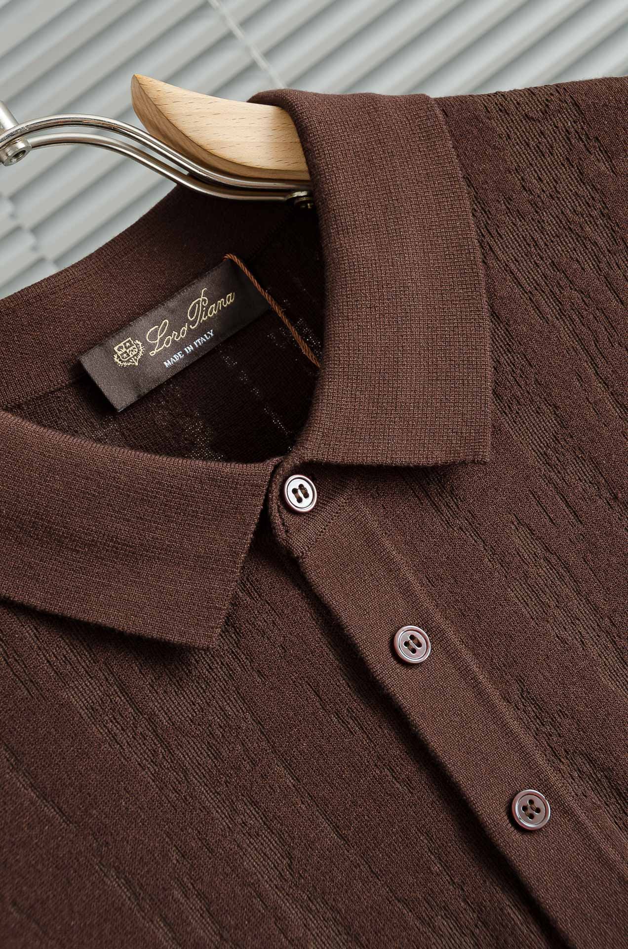 lP🆕 FW秋冬最新桑蚕丝混纺面料！上身保暖舒适亲肤男士翻领短袖针织T恤衫男人的衣橱必备单品！我想这是每