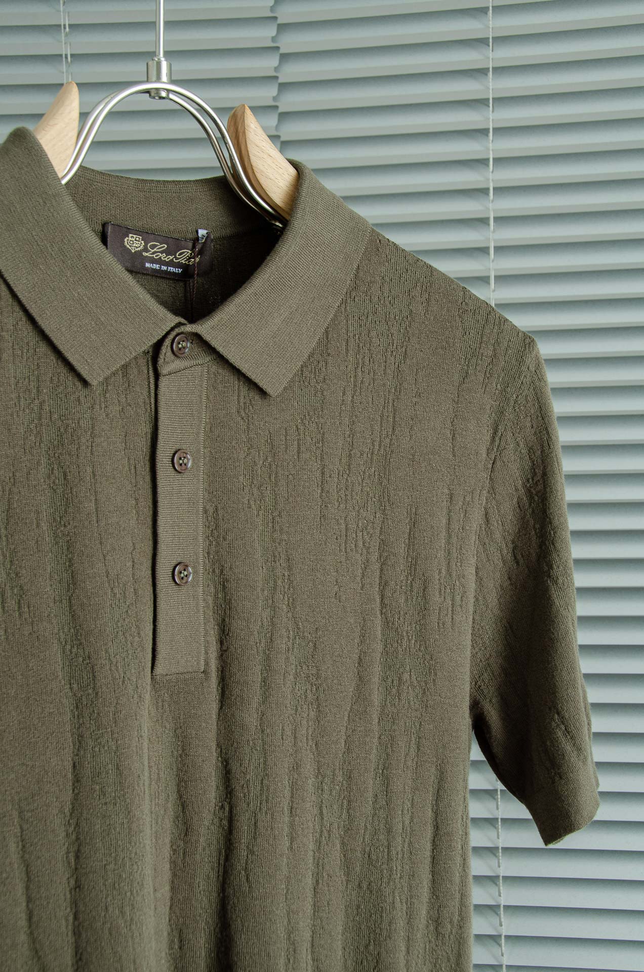 lP🆕 FW秋冬最新桑蚕丝混纺面料！上身保暖舒适亲肤男士翻领短袖针织T恤衫男人的衣橱必备单品！我想这是每