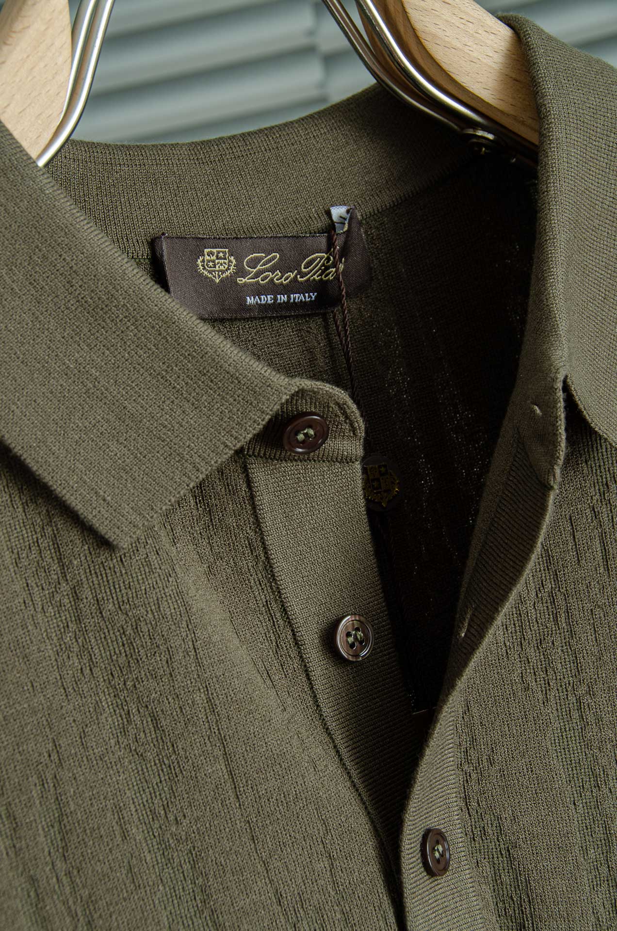 lP🆕 FW秋冬最新桑蚕丝混纺面料！上身保暖舒适亲肤男士翻领短袖针织T恤衫男人的衣橱必备单品！我想这是每