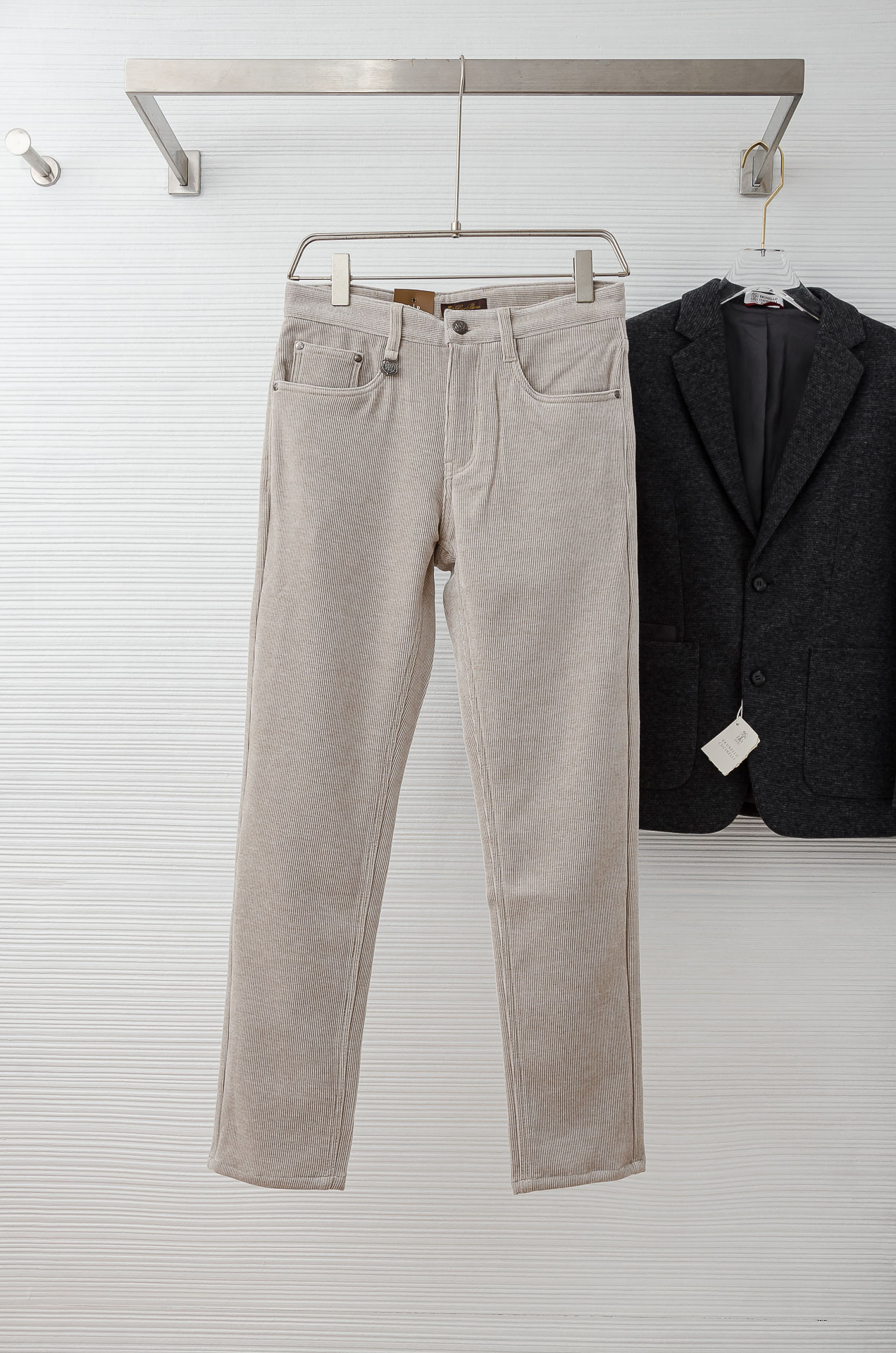 lP🆕 🇮🇹2025FW秋冬最新复古灯芯绒休闲长裤#面料为天然棉质灯芯绒，保留了棉的柔软、吸湿性与舒适度