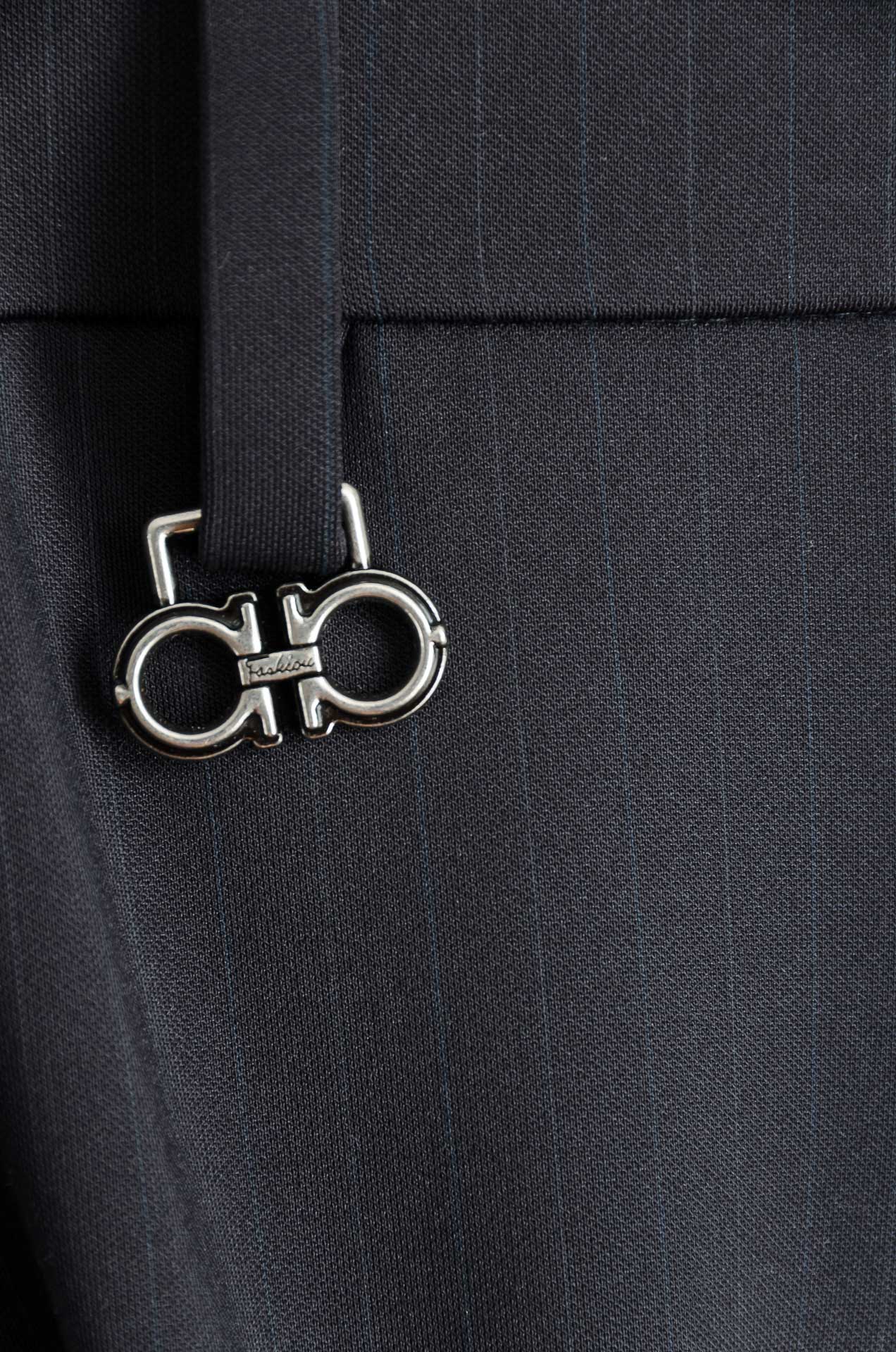 FERRA#GAMO菲拉格慕25FW秋冬新款轻奢时尚定制休闲西裤#简洁干练的风格，精致卓越的品质男装，每