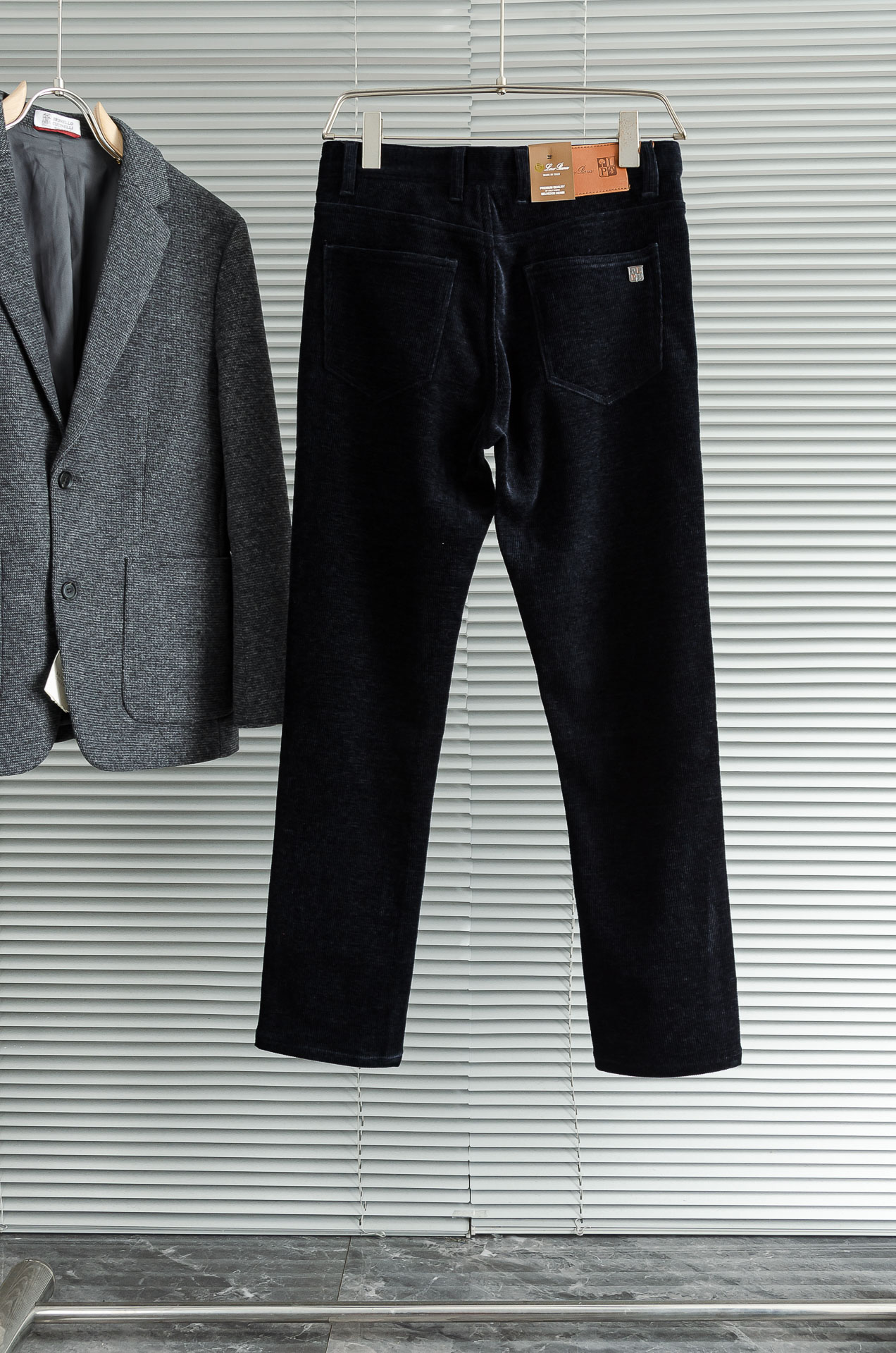 lp🆕 🇮🇹2026FW秋冬最新复古灯芯绒休闲长裤#面料为天然棉质灯芯绒，保留了棉的柔软、吸湿性与舒适度