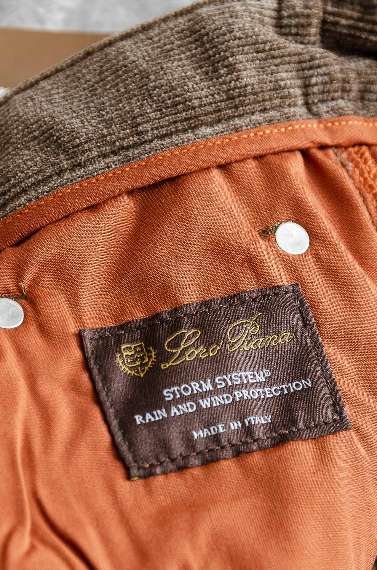 lp🆕 🇮🇹2026FW秋冬最新复古灯芯绒休闲长裤#面料为天然棉质灯芯绒，保留了棉的柔软、吸湿性与舒适度