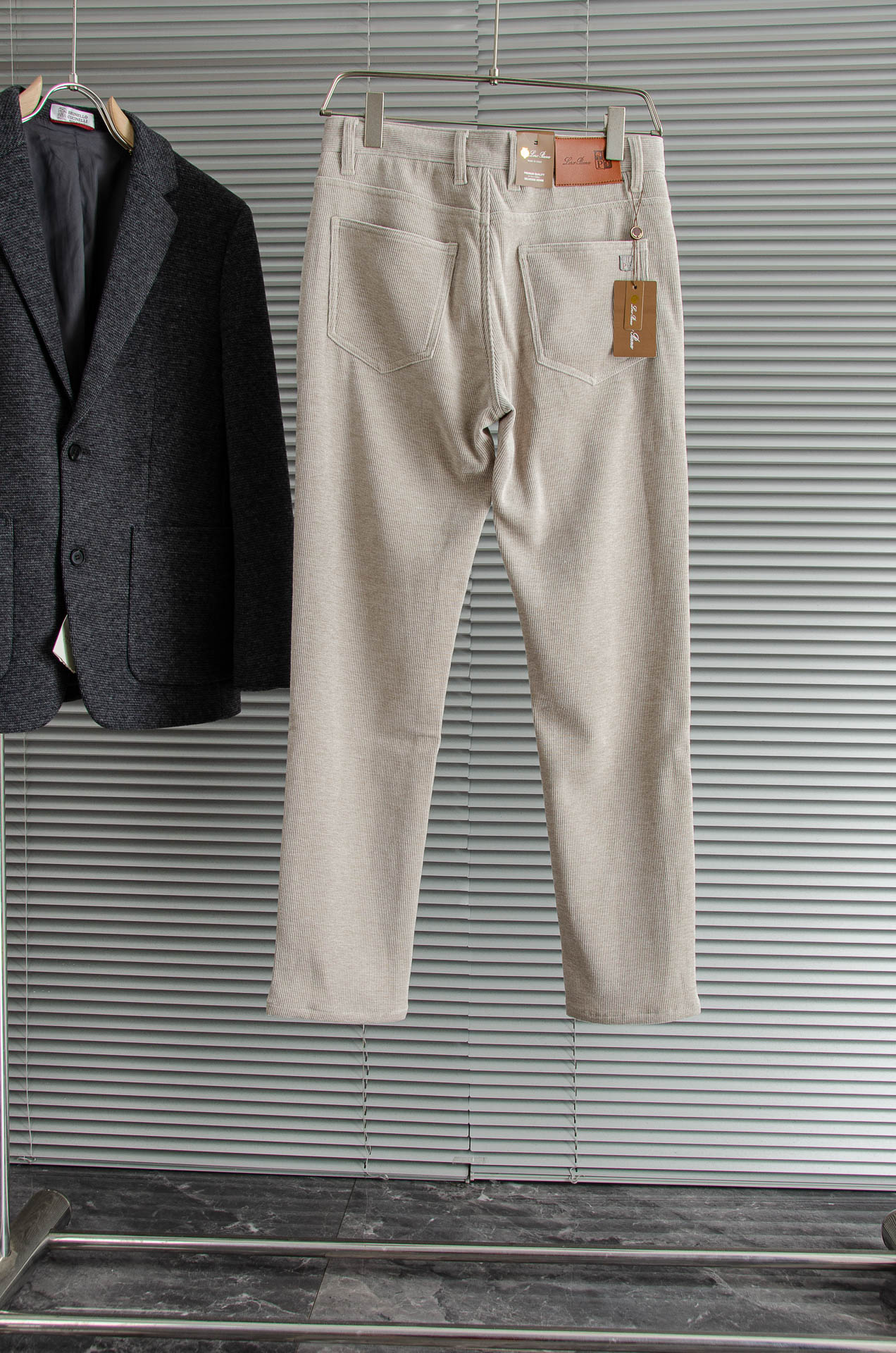 lp🆕 🇮🇹2026FW秋冬最新复古灯芯绒休闲长裤#面料为天然棉质灯芯绒，保留了棉的柔软、吸湿性与舒适度