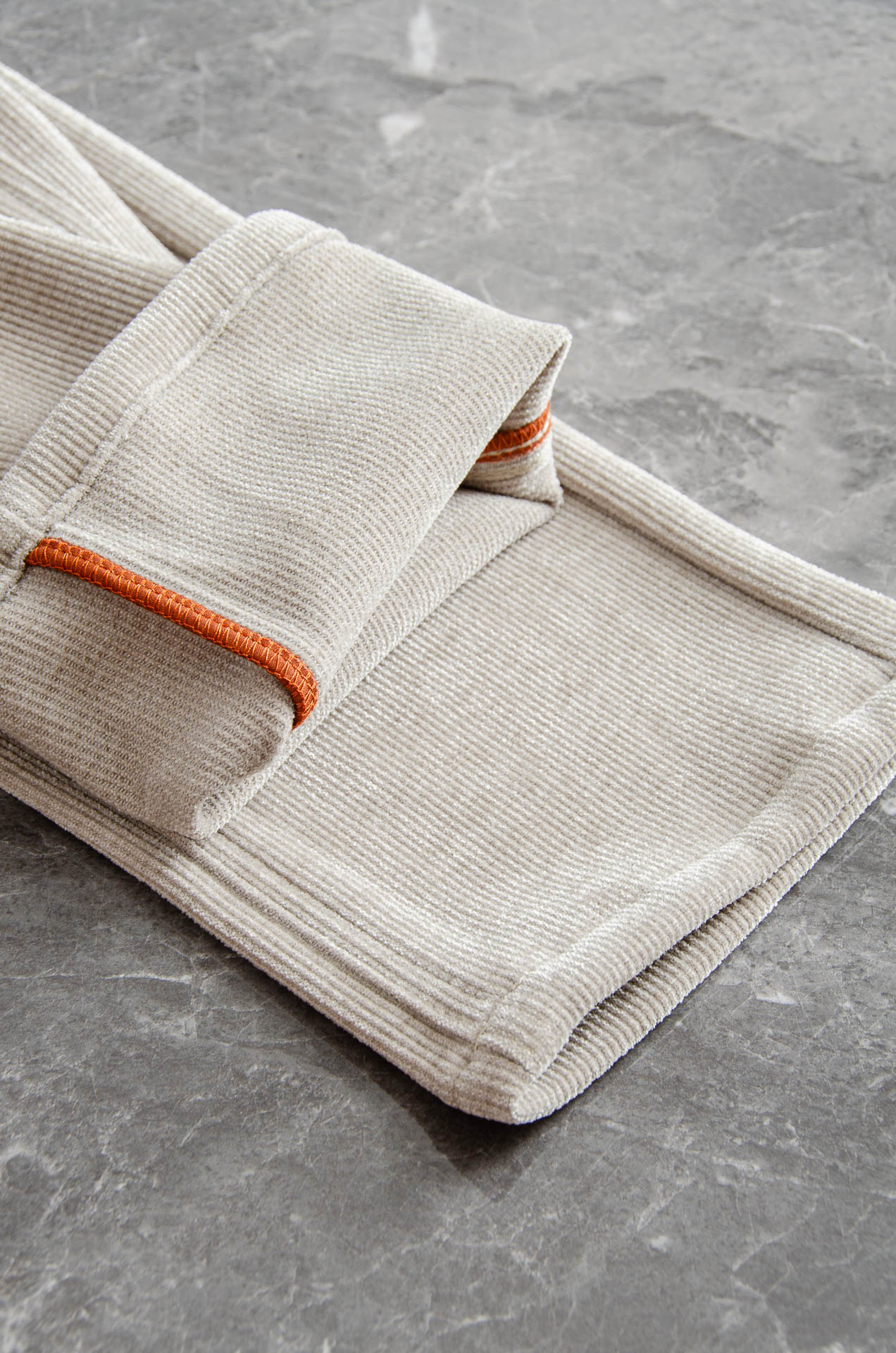 lp🆕 🇮🇹2026FW秋冬最新复古灯芯绒休闲长裤#面料为天然棉质灯芯绒，保留了棉的柔软、吸湿性与舒适度