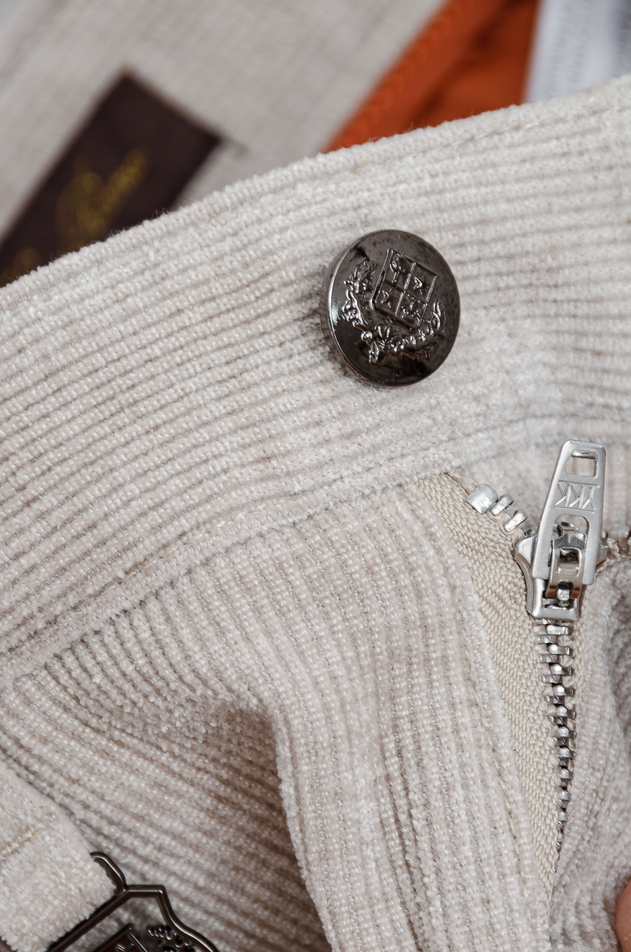 ☀️☀️ lp🆕 🇮🇹26FW秋冬最新复古灯芯绒休闲长裤#面料为天然棉质灯芯绒，保留了棉的柔软、吸湿性与