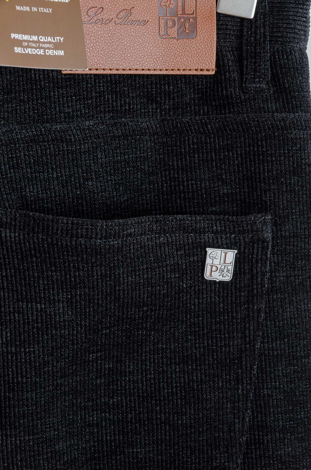 ☀️☀️ lp🆕 🇮🇹26FW秋冬最新复古灯芯绒休闲长裤#面料为天然棉质灯芯绒，保留了棉的柔软、吸湿性与