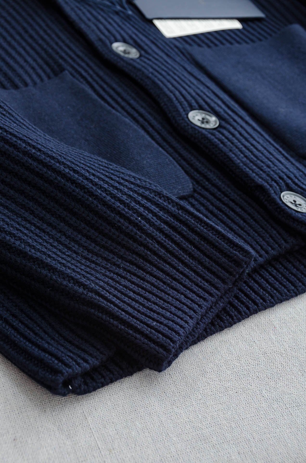 PRA* DA 普拉达 2025FW秋冬新品高端品质顶级版本 ！男士高端简约羊绒羊毛混纺开衫毛衣/羊毛衫