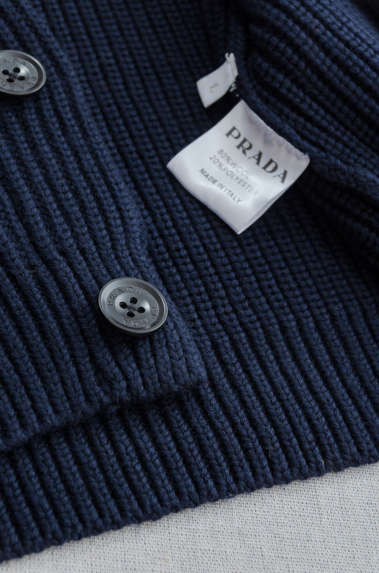 PRA* DA 普拉达 2025FW秋冬新品高端品质顶级版本 ！男士高端简约羊绒羊毛混纺开衫毛衣/羊毛衫