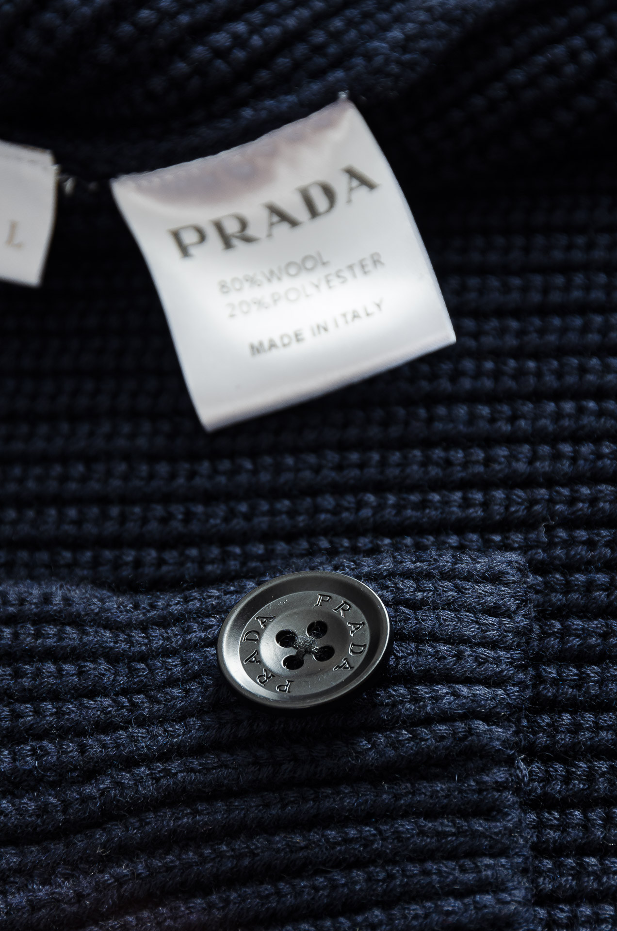PRA* DA 普拉达 2025FW秋冬新品高端品质顶级版本 ！男士高端简约羊绒羊毛混纺开衫毛衣/羊毛衫
