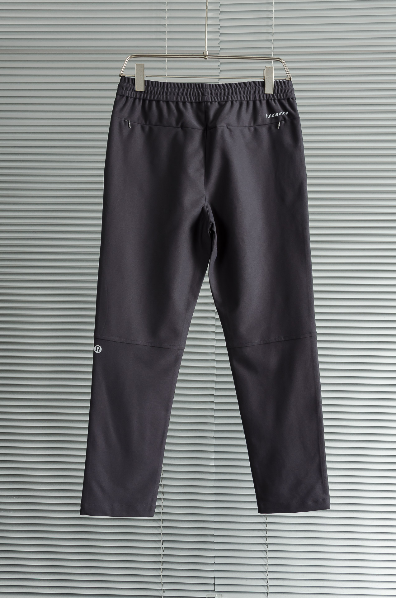 露露 抽绳腰头男士休闲舒适直筒长裤#其匠心打造，毋庸置疑的极品重磅，无需过多的词汇来形容这款人气单品，光